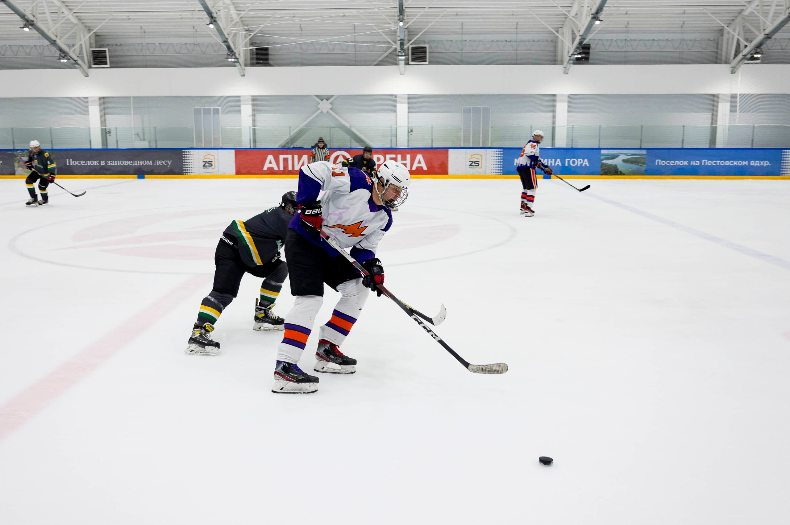Хоккейный матч корпоративной команды Зарубежнефть. Репортажный фотограф и видеограф Слава Думчев. Тимбилдинги, отчетники, корпоративы