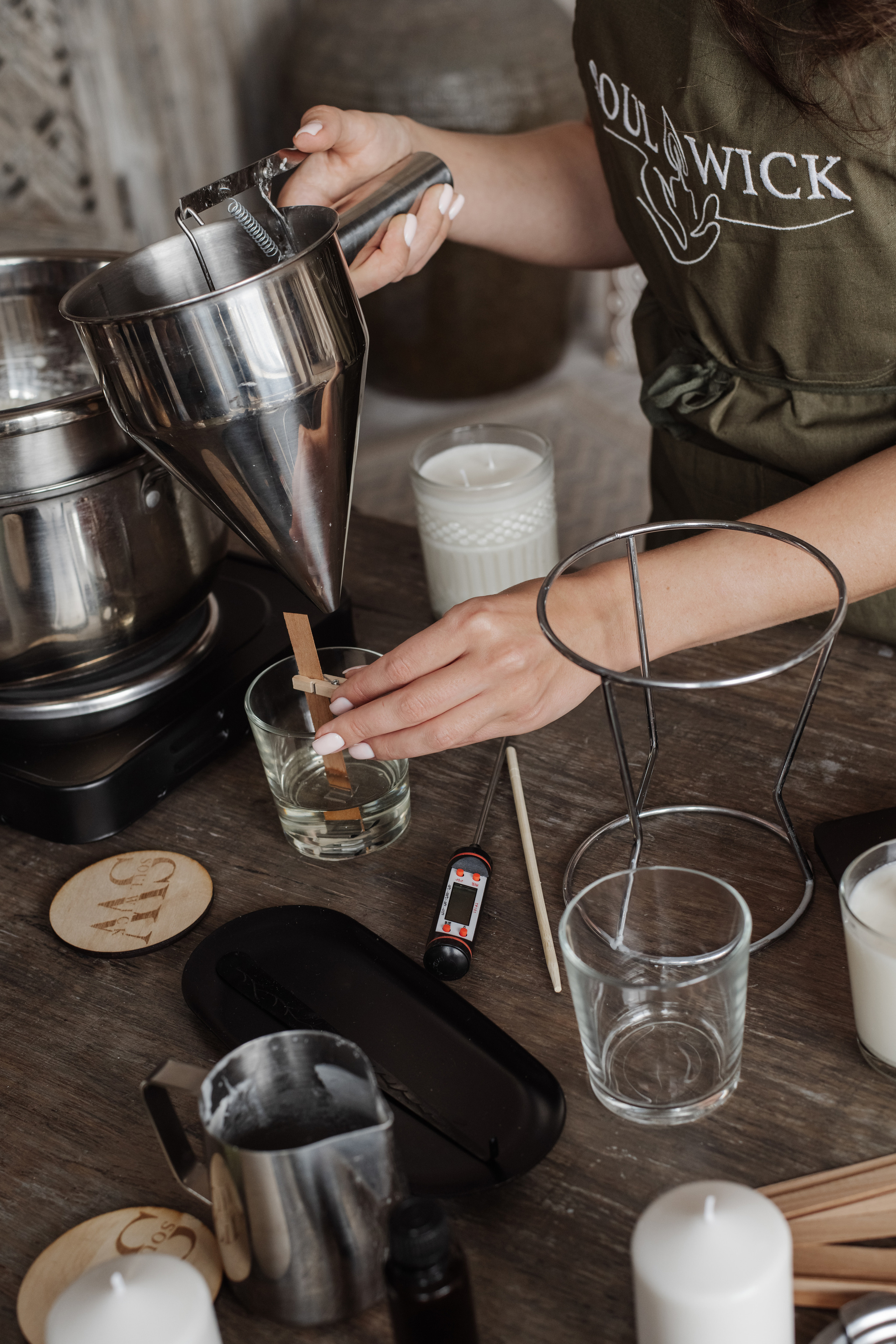 Мастер по изготовлению свечей. Фотограф в Крыму Кот Мария