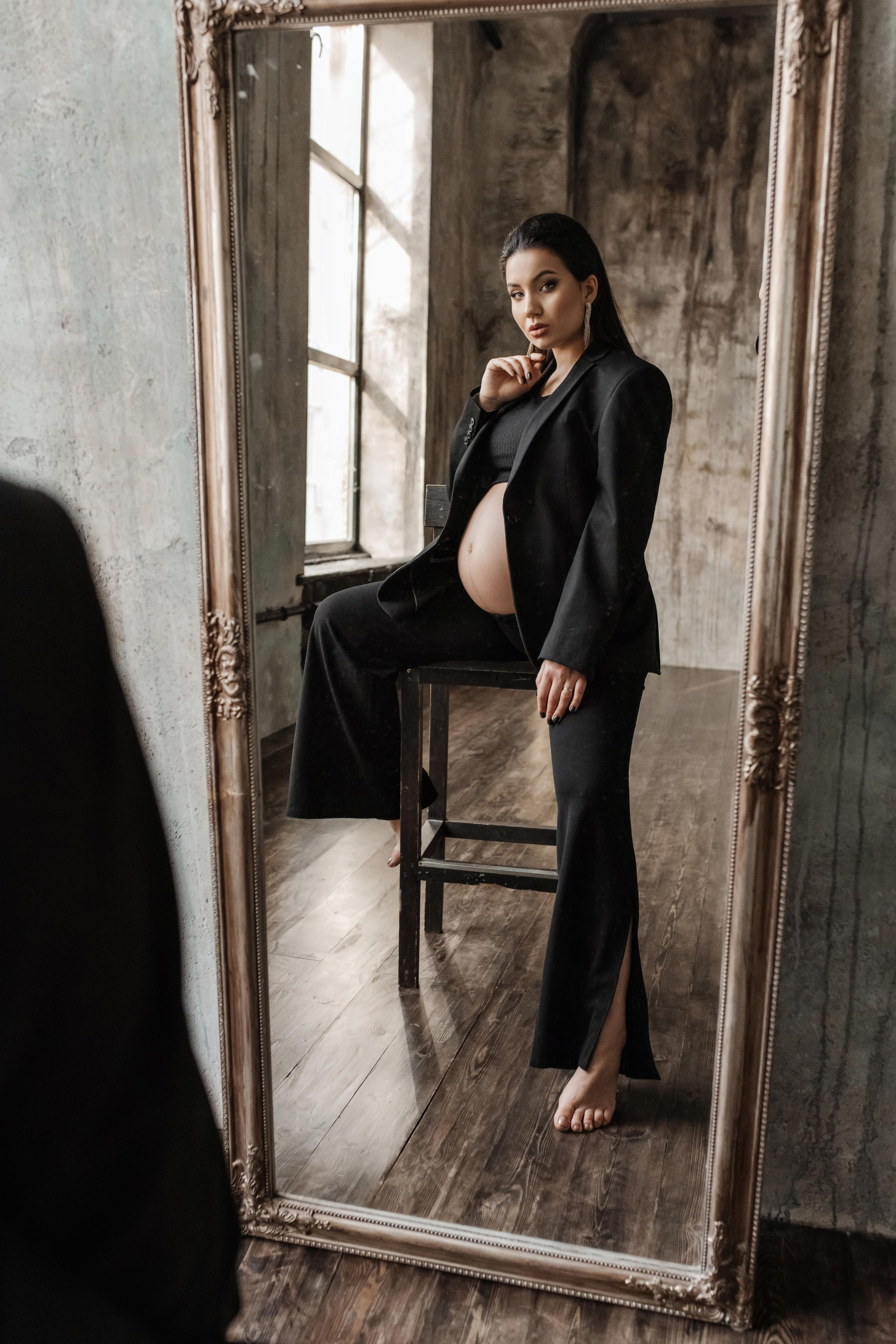 Стильная фотосессия беременности. Фотограф в Крыму Кот Мария