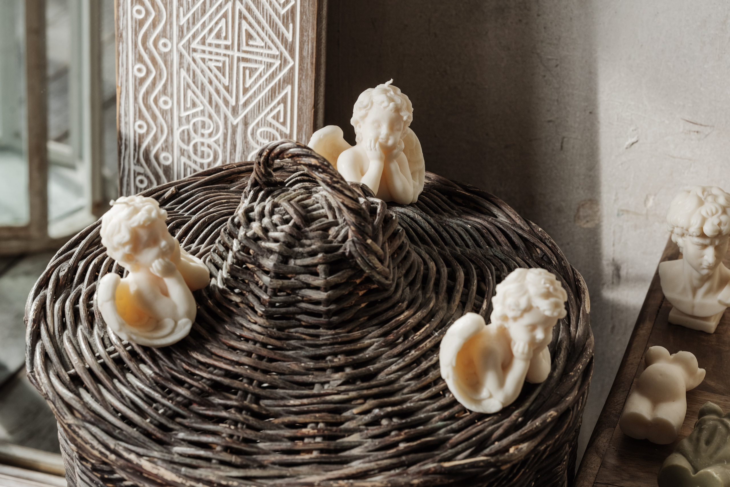 Мастер по изготовлению свечей. Фотограф в Крыму Кот Мария