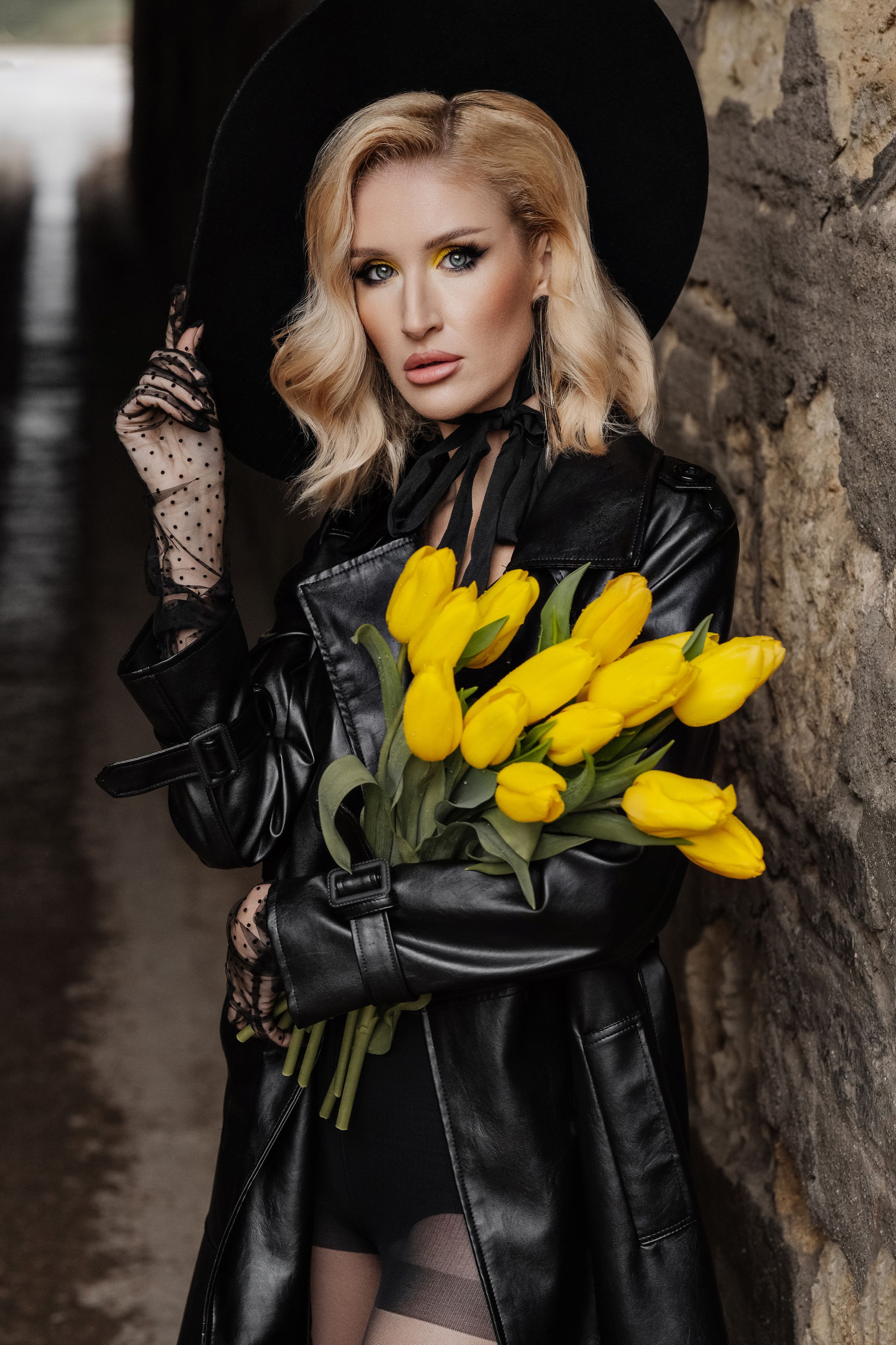 Женская съемка с тюльпанами. Фотограф в Крыму Кот Мария