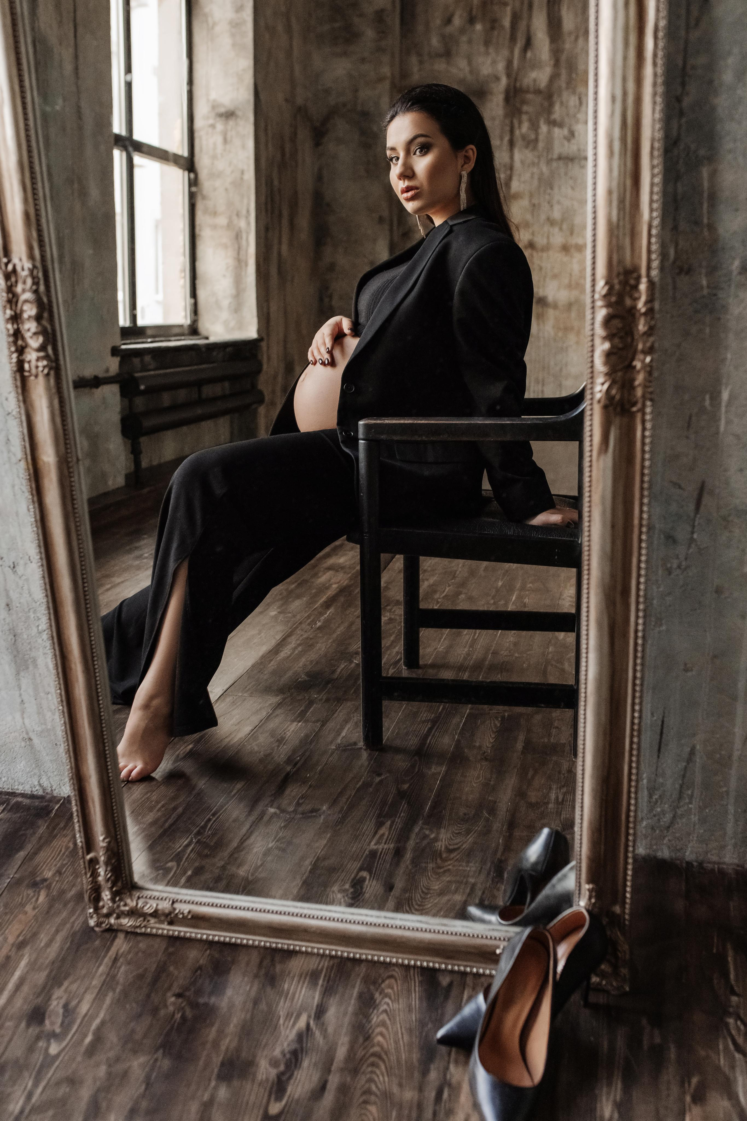 Стильная фотосессия беременности. Фотограф в Крыму Кот Мария