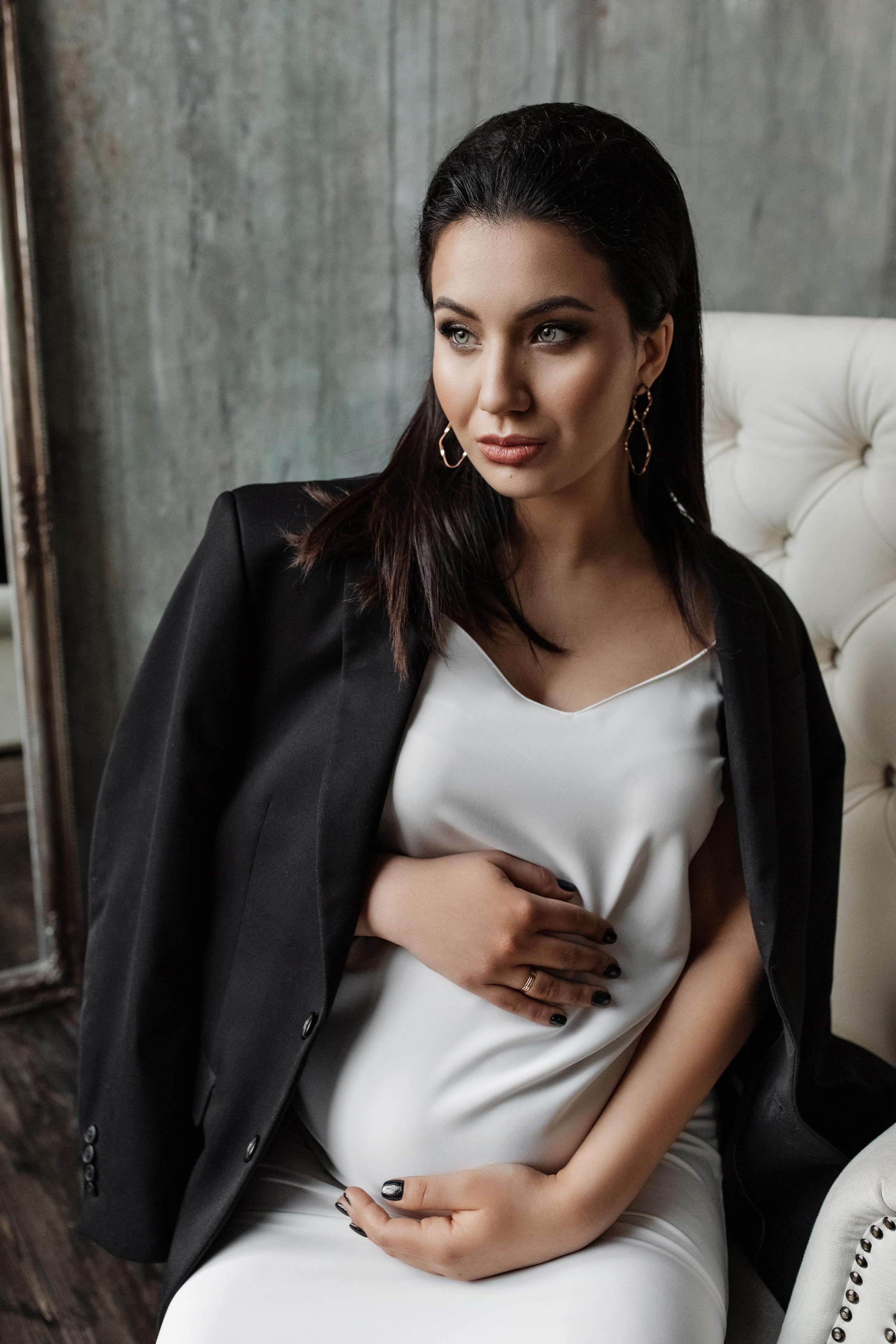 Стильная фотосессия беременности. Фотограф в Крыму Кот Мария