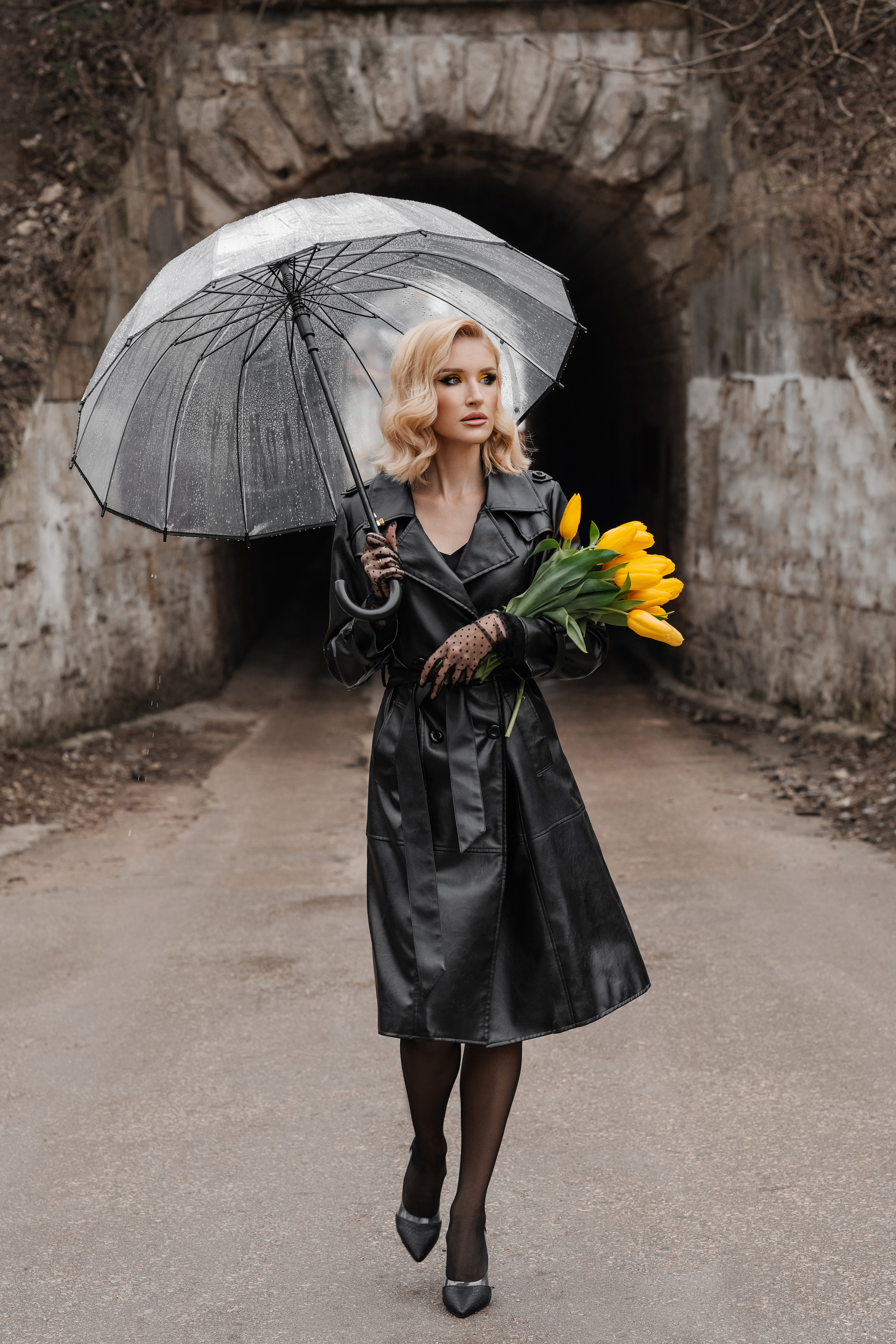 Женская съемка с тюльпанами. Фотограф в Крыму Кот Мария