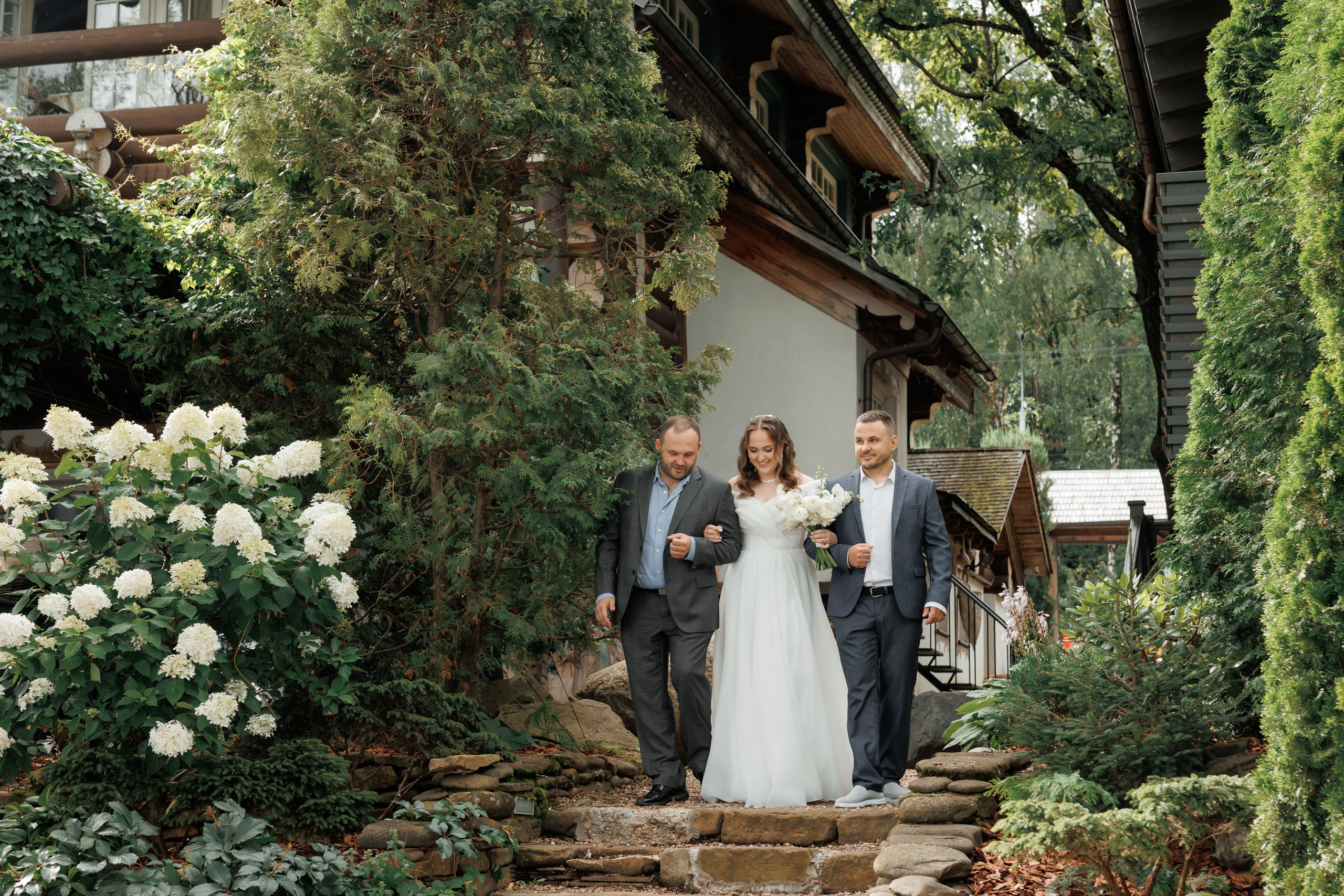 Свадебная фотосессия в отеле Сенешаль. Свадебный и репортажный фотограф (Москва, Королев и другие)