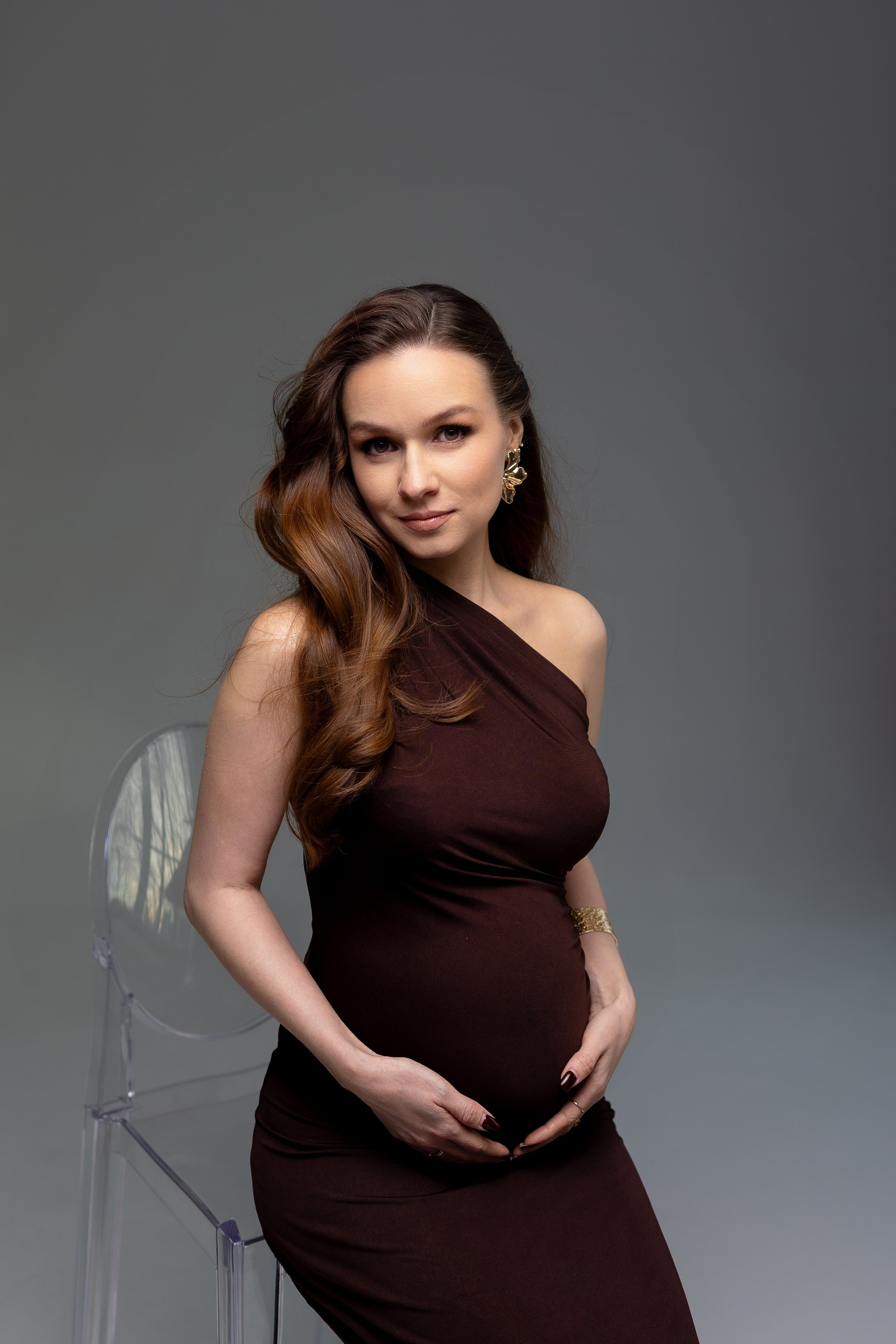 Вероника, классическая портретная фотосессия беременности в студии. Семейный фотограф в Москве Марина Петра