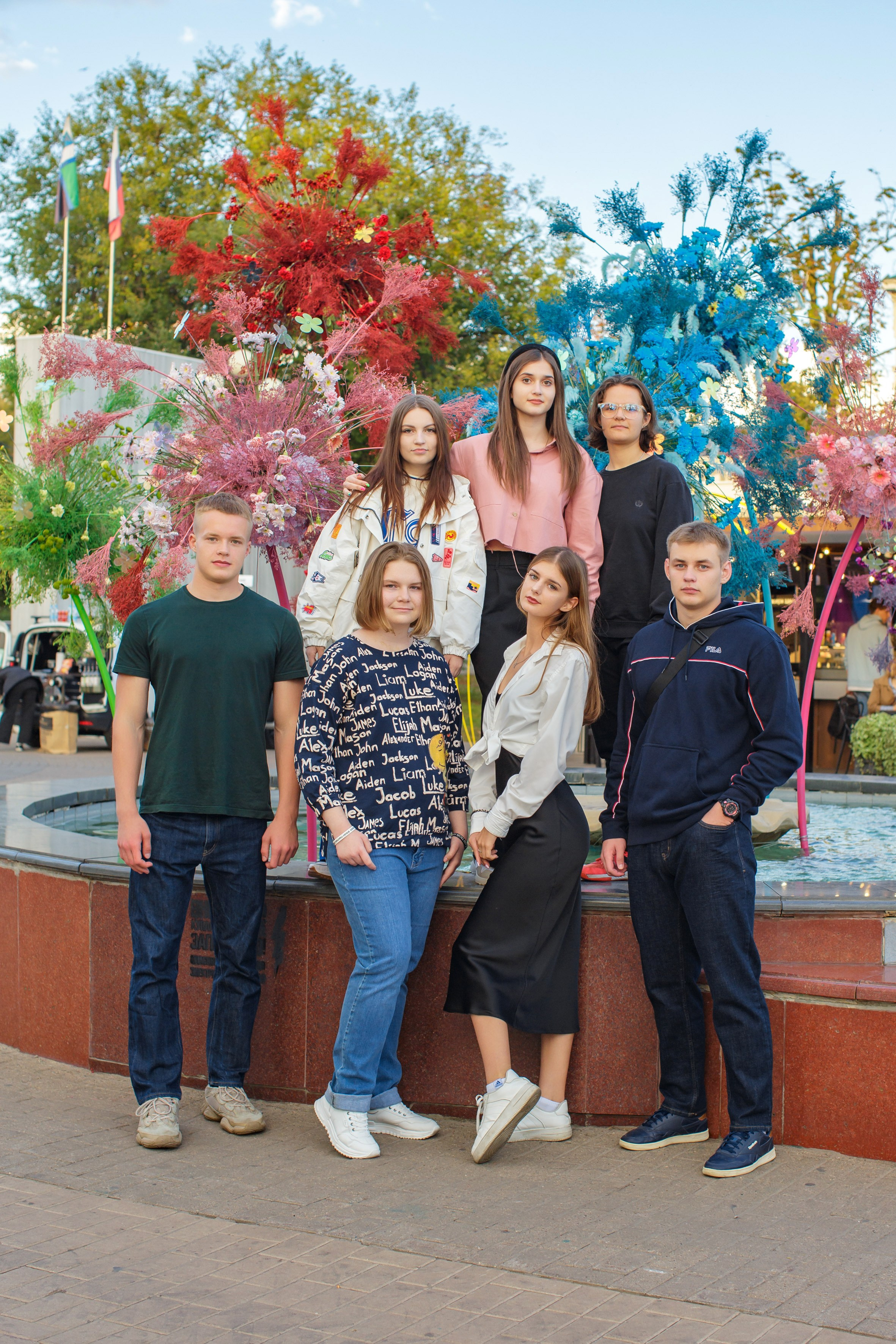 Уличная фотосессия выпускников. Школьные выпускные альбомы в Белгороде