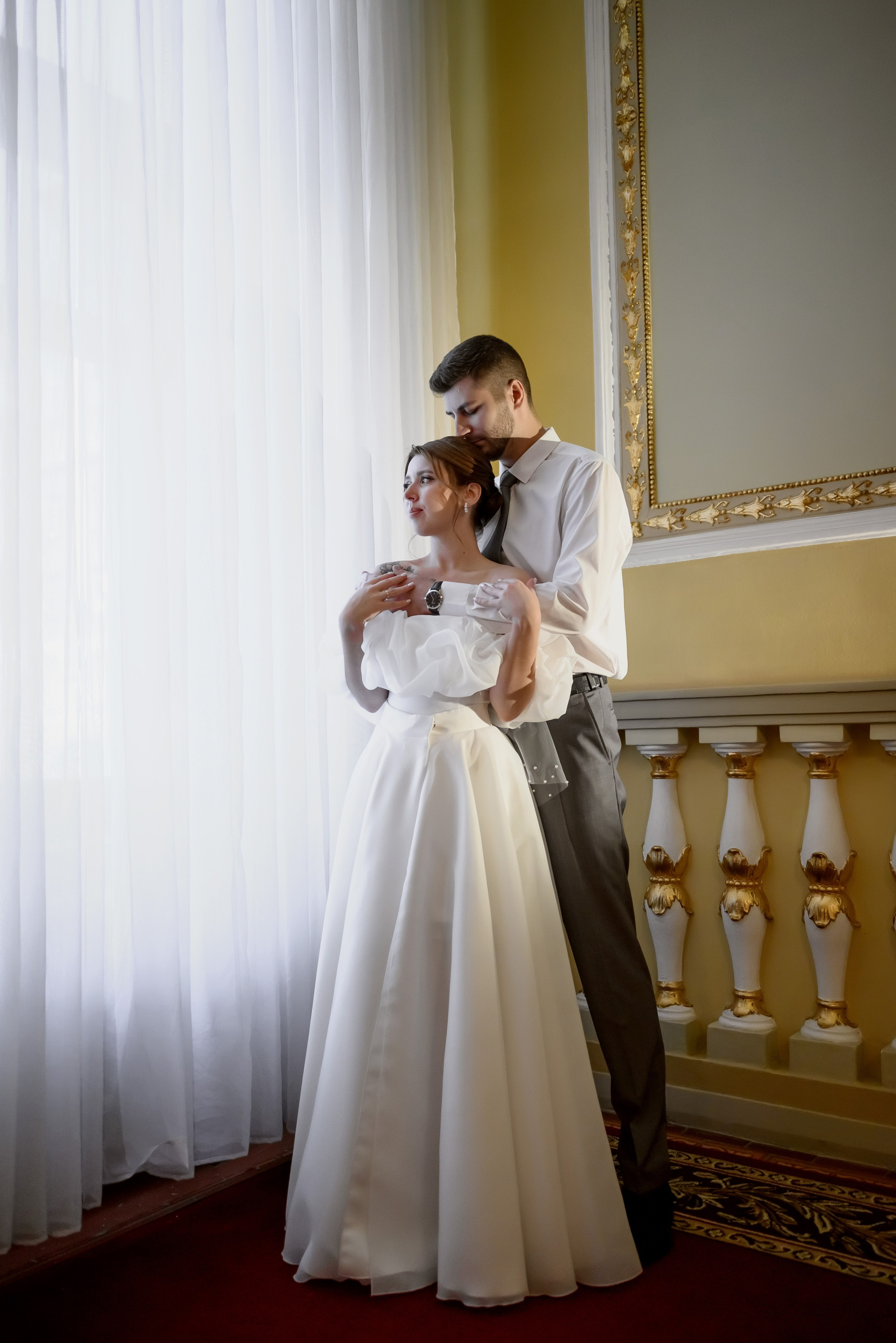 Прогулка в театре и по центру города. Юлия Басня семейный и свадебный фотограф в Донецке