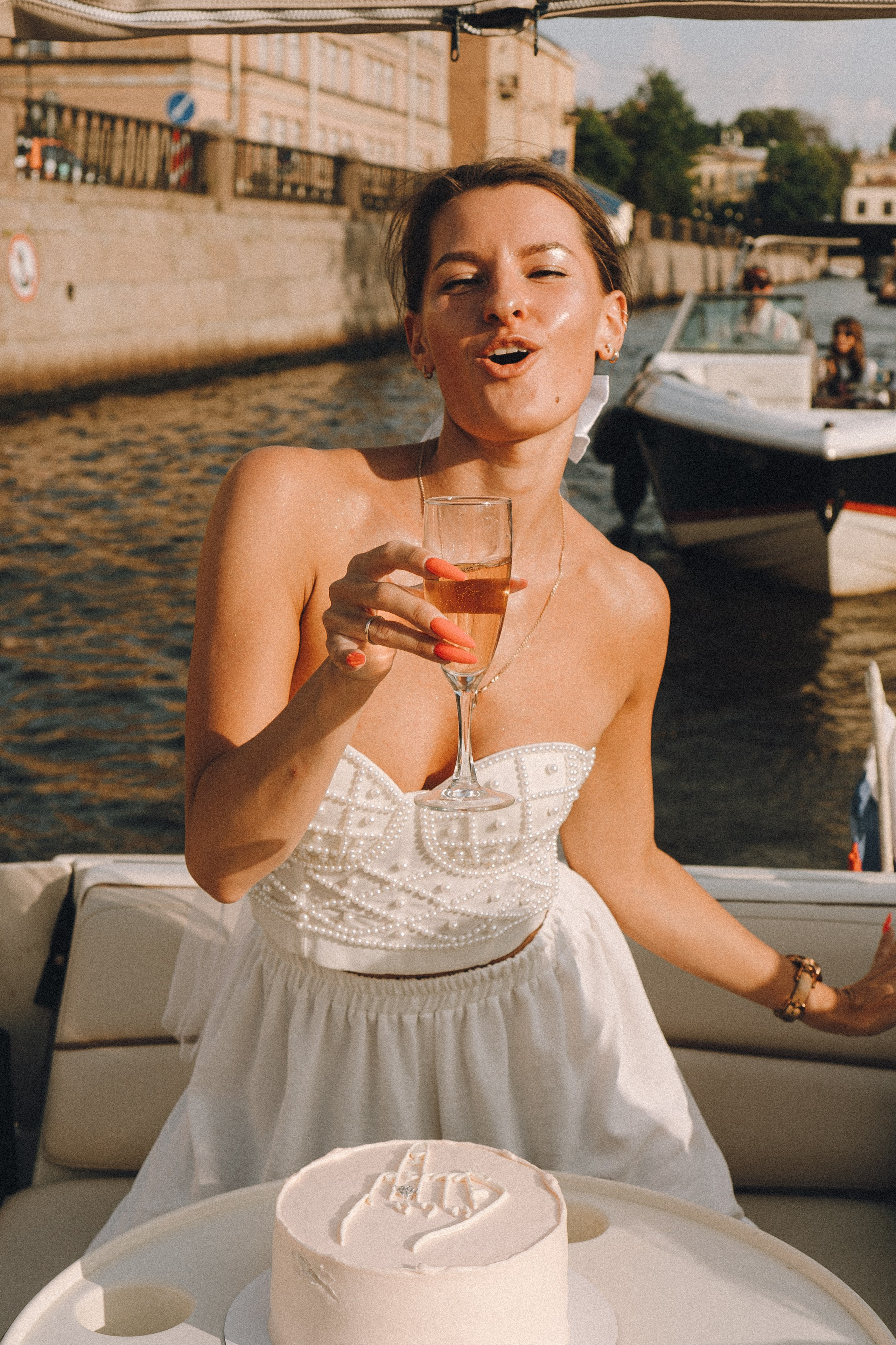 ДЕВИЧНИК НА КАТЕРЕ. Профессиональный фотограф, Санкт-Петербург — Виктория Богомолова