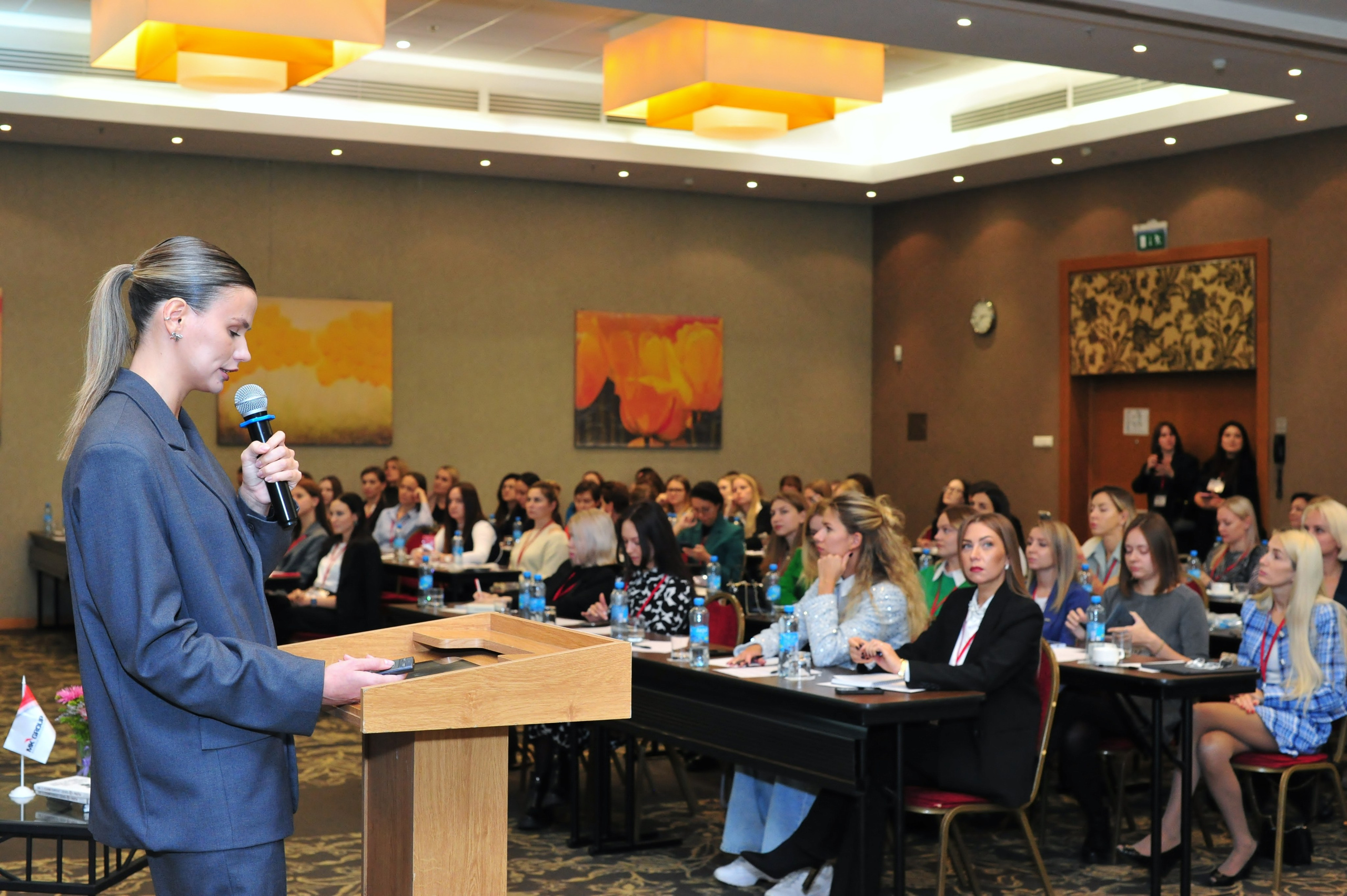 Форум ассистентов руководителей в Holiday Inn. Свадебный и семейный фотограф в Москве Ирина Гончарова