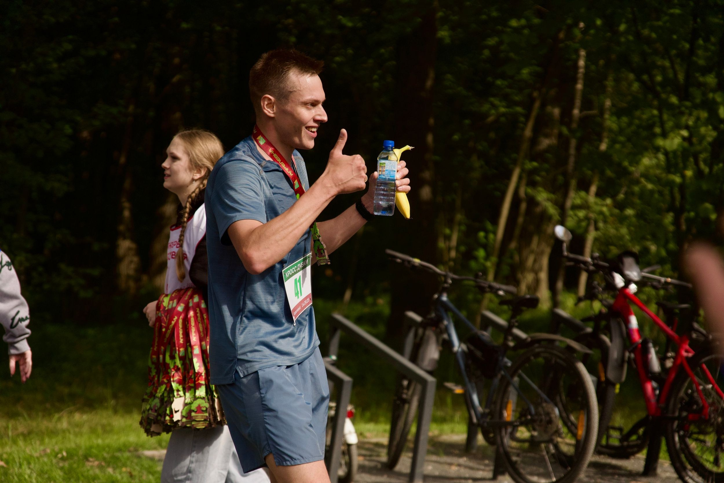 Забег в парке «Дубки». Кафе «БЕЛКА НАШЕПТАЛА». Ну оооочень концептуальное кафе