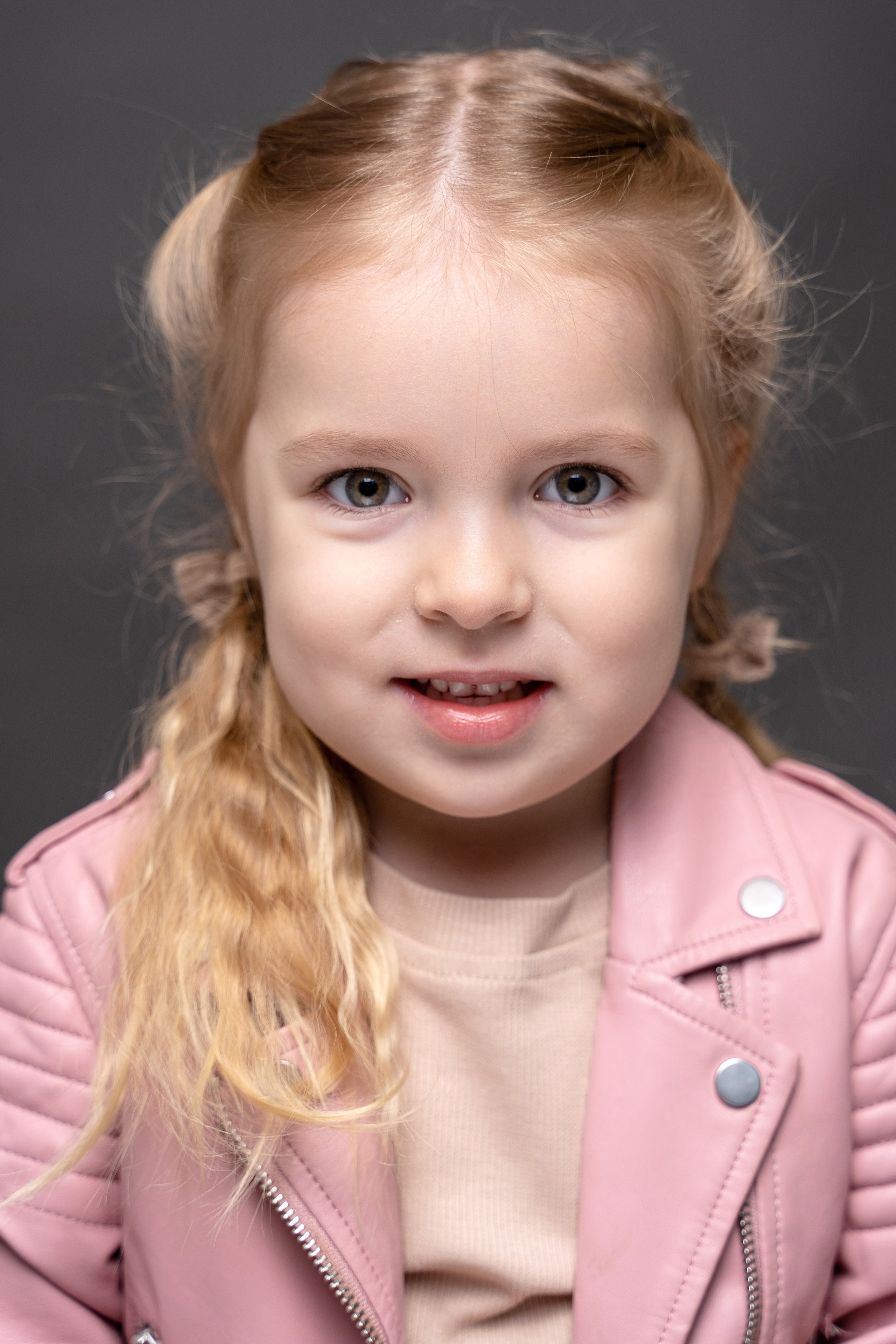 МИЛАНА. Портретный фотограф. Актёрское портфолио