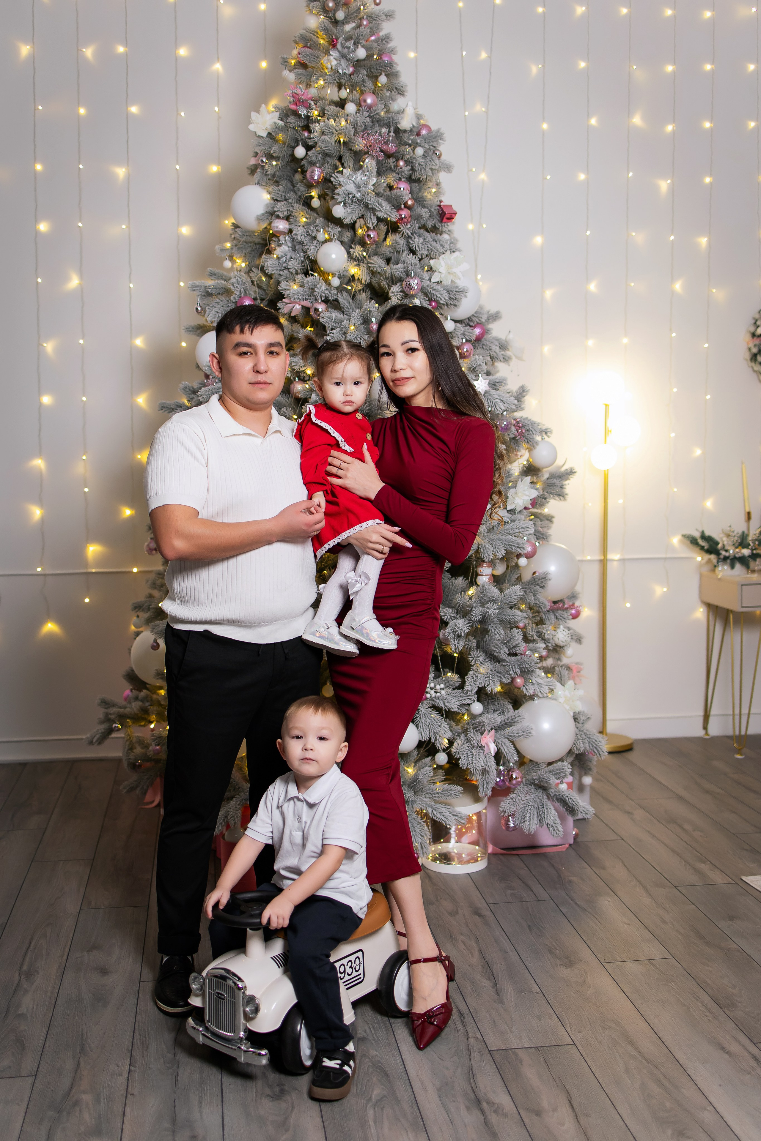 Ваши фотографии. Интерьерная фотостудия Background в Омске