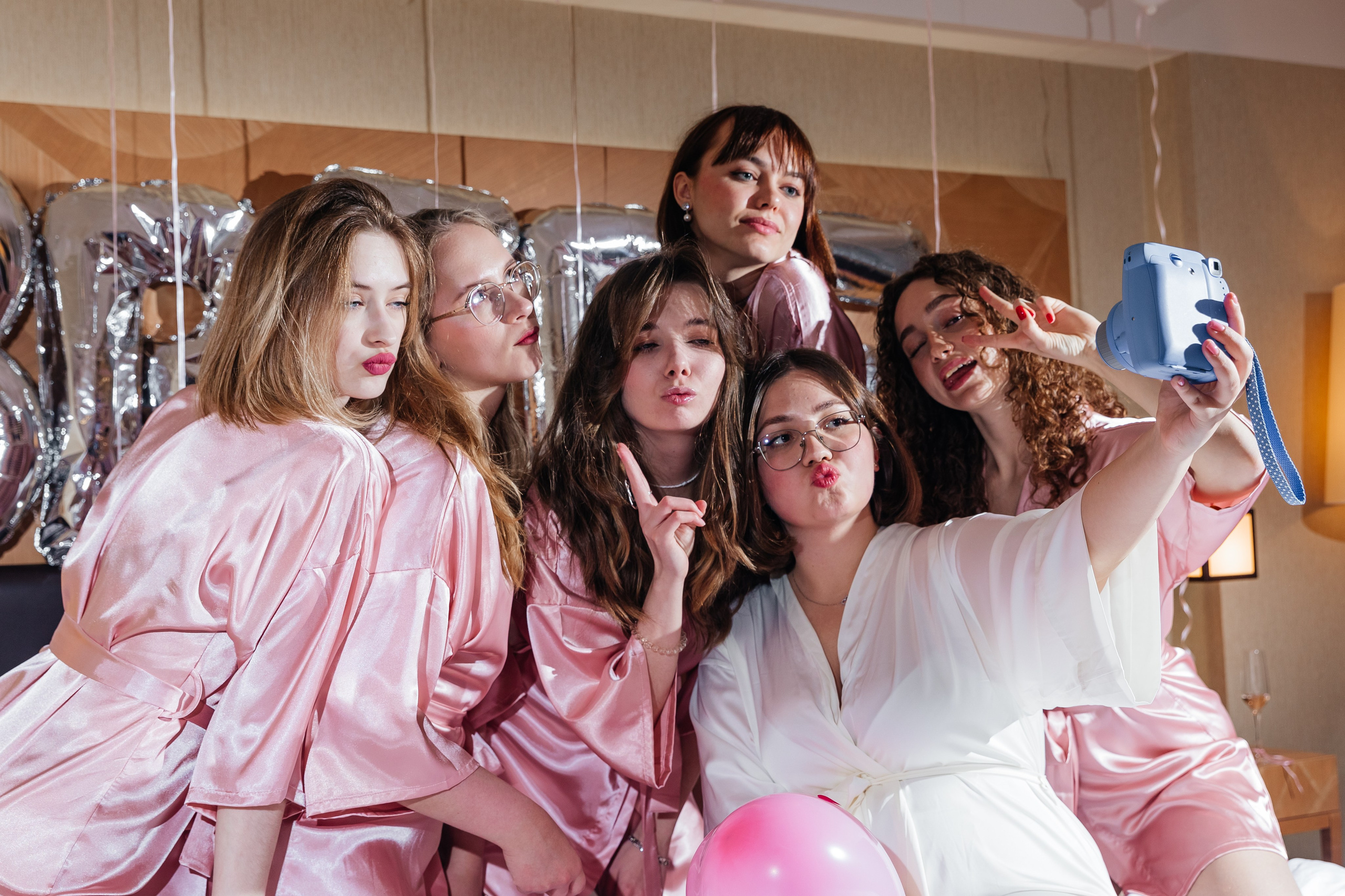 Девичник Crown Hotel. Семейный фотограф в Санкт-Петербурге Ева Маркова