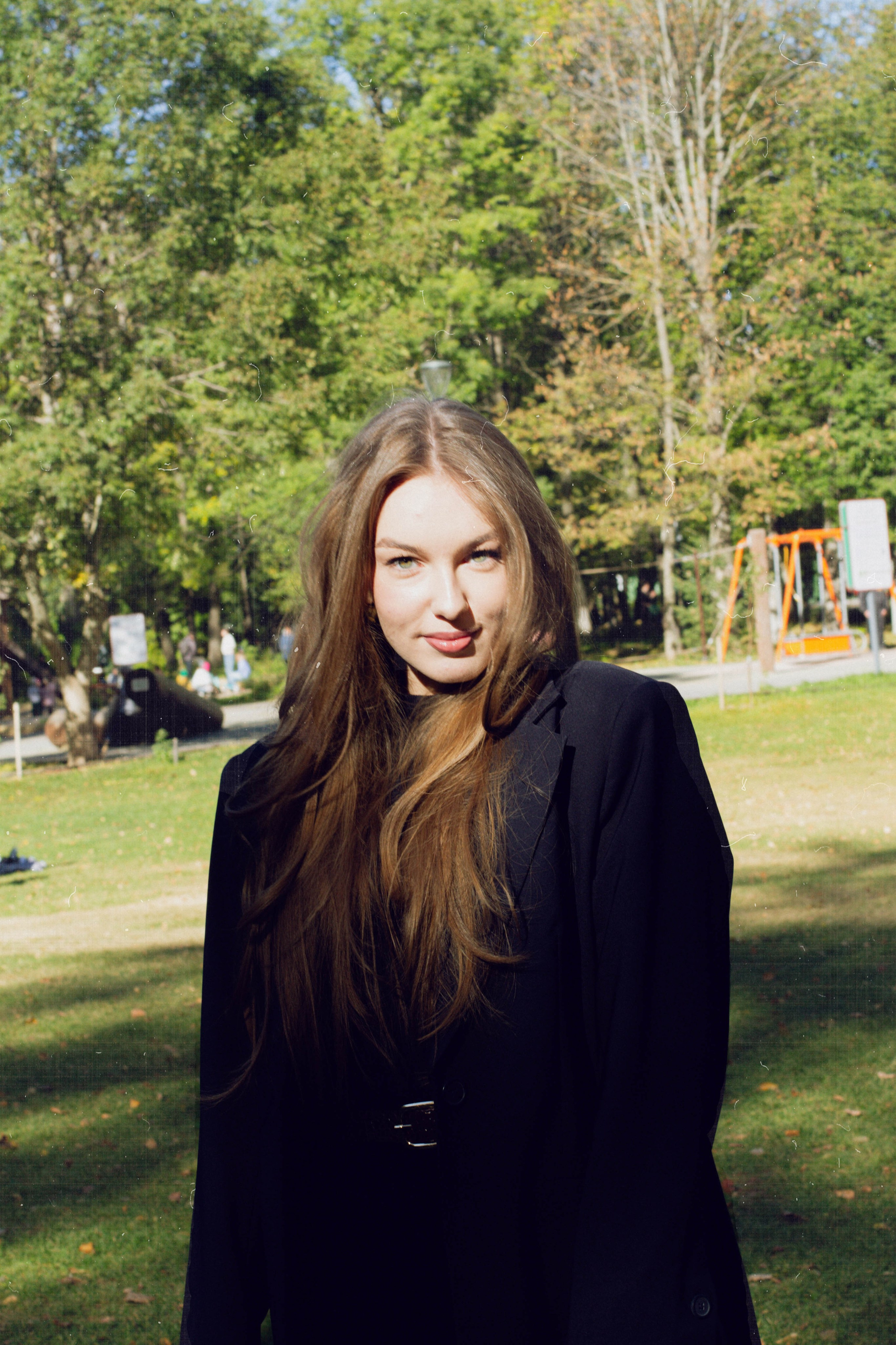 Sofiya. Я — Алёна и я фотографирую красиво (е)