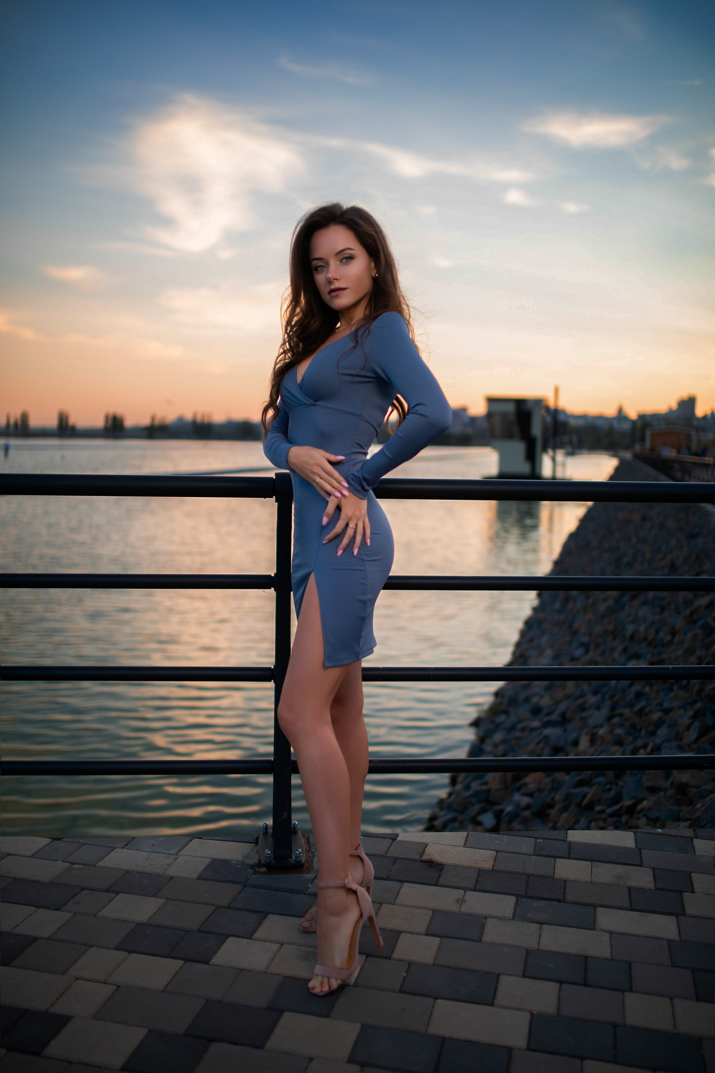 Вечерняя съемка с Екатериной на берегу реки в формате для «себя»