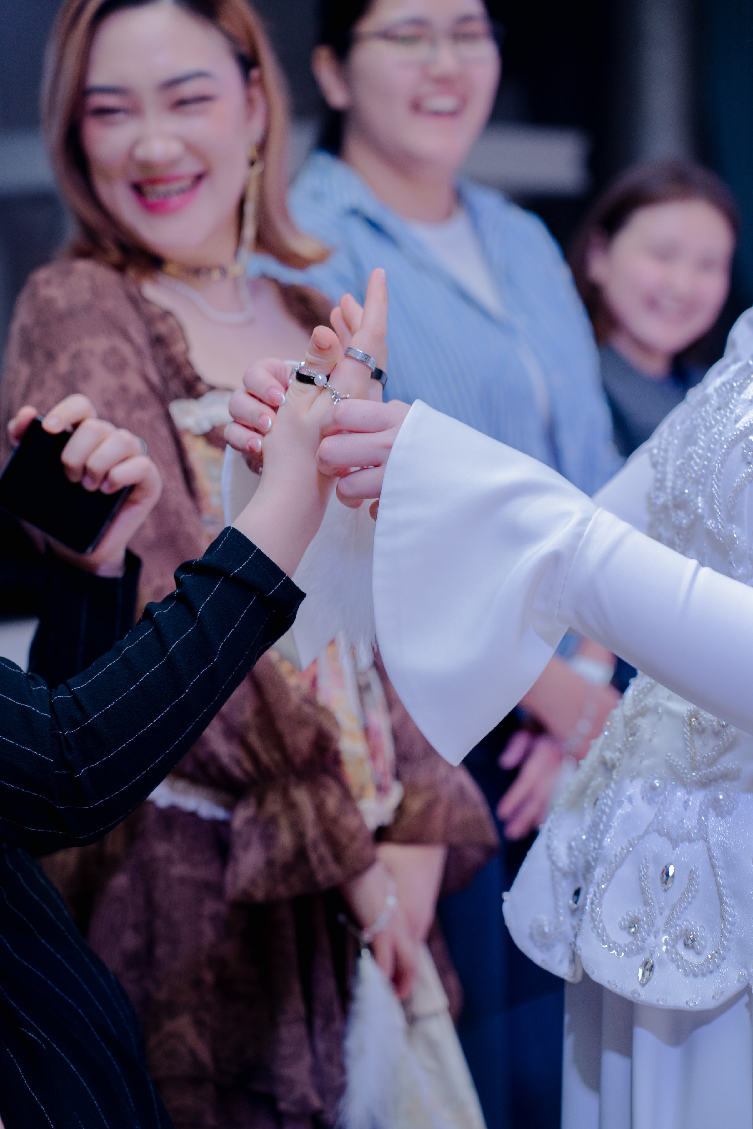 KAMILLA QYZ UZATU. Nomad media