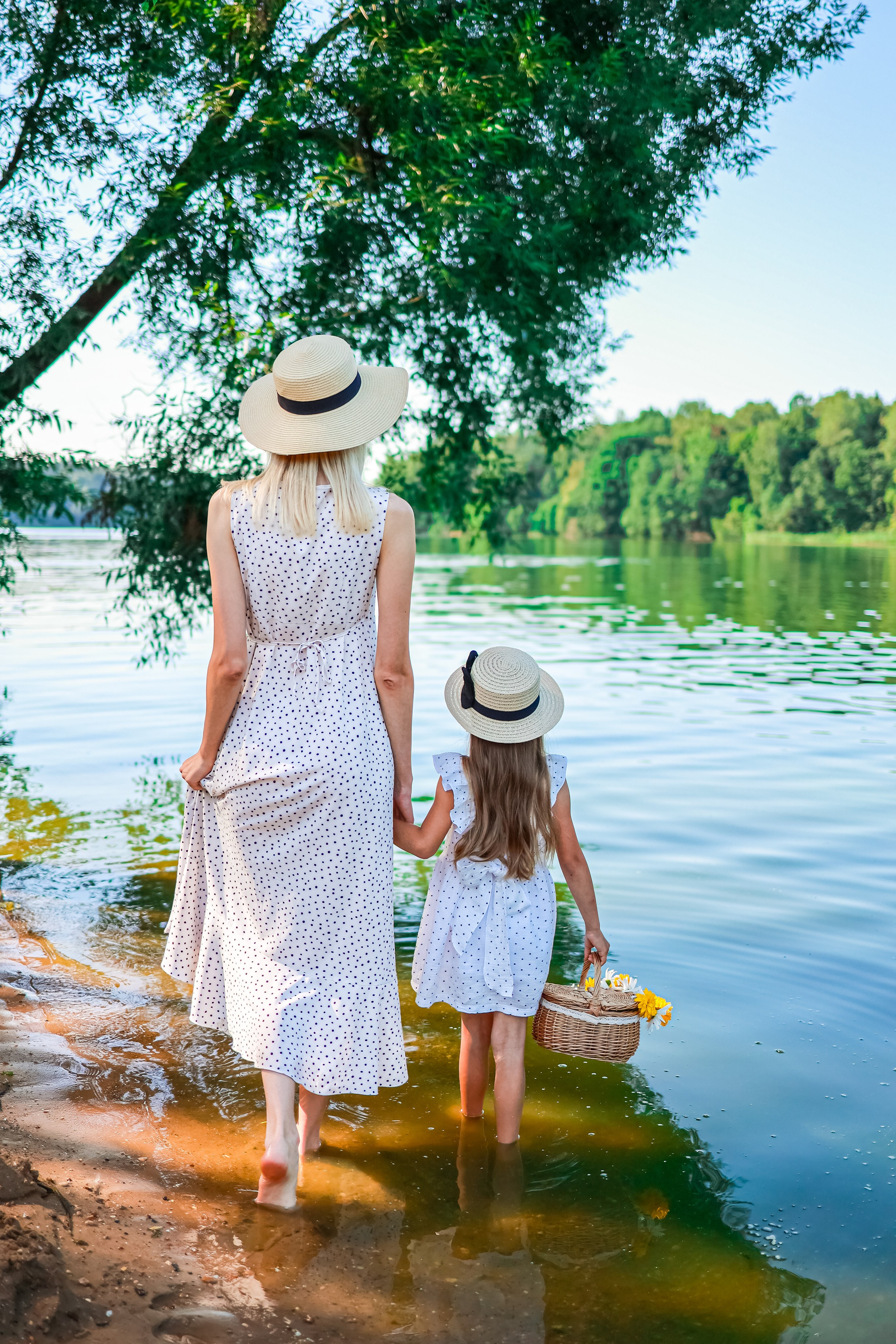 Настя и Катюша прогулка. Оксана Ромашкина- семейный и ньюборн фотограф из Москвы