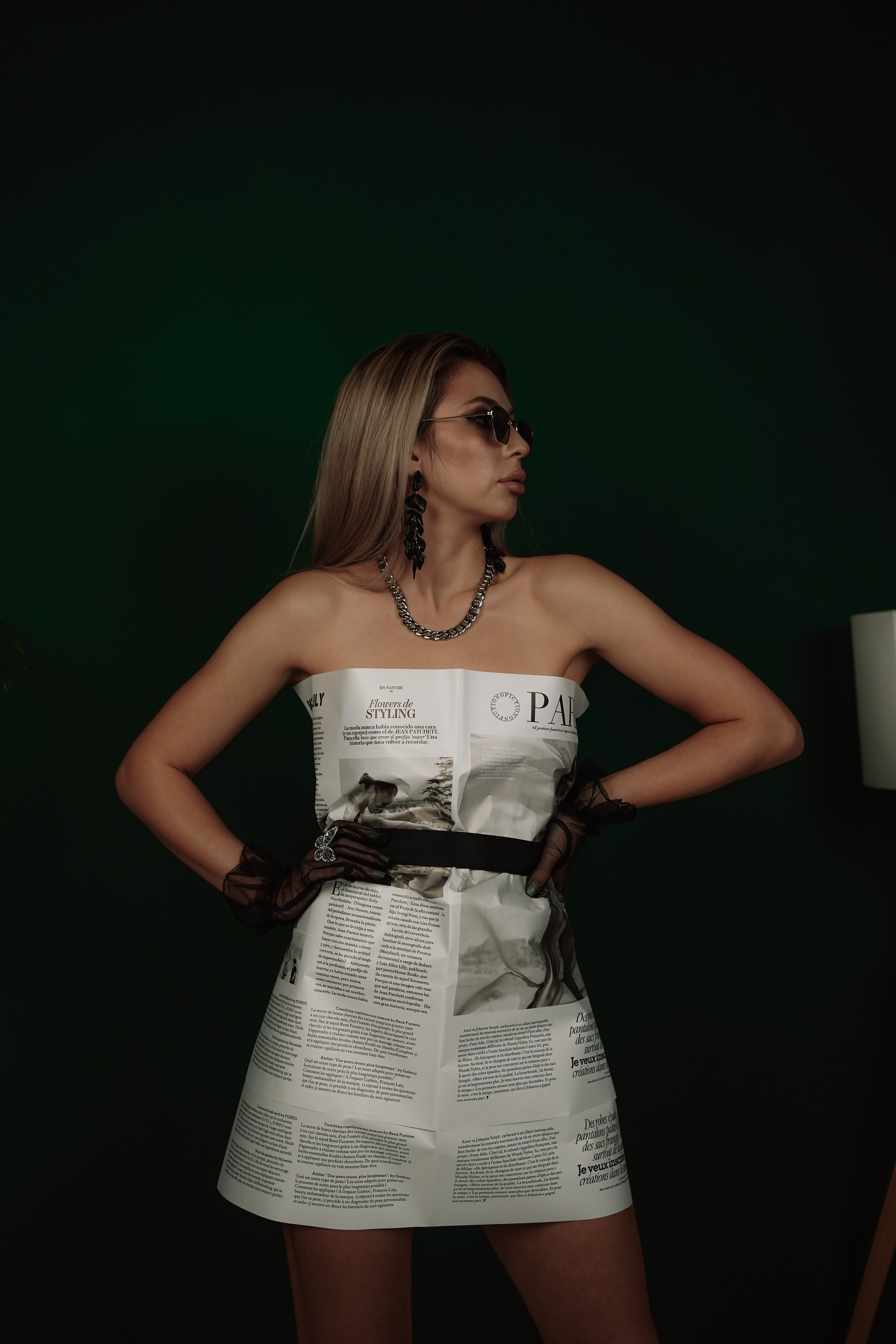 Фотостудия Рафинад. Женский фотограф Новочеркасск, Ростов-на-Дону, Шахты. Девушка в газете. Свадебный фотограф в Ростове-на-Дону. Таинство Крещения и Венчания, семейные фотосессии. Алёна Чёботова