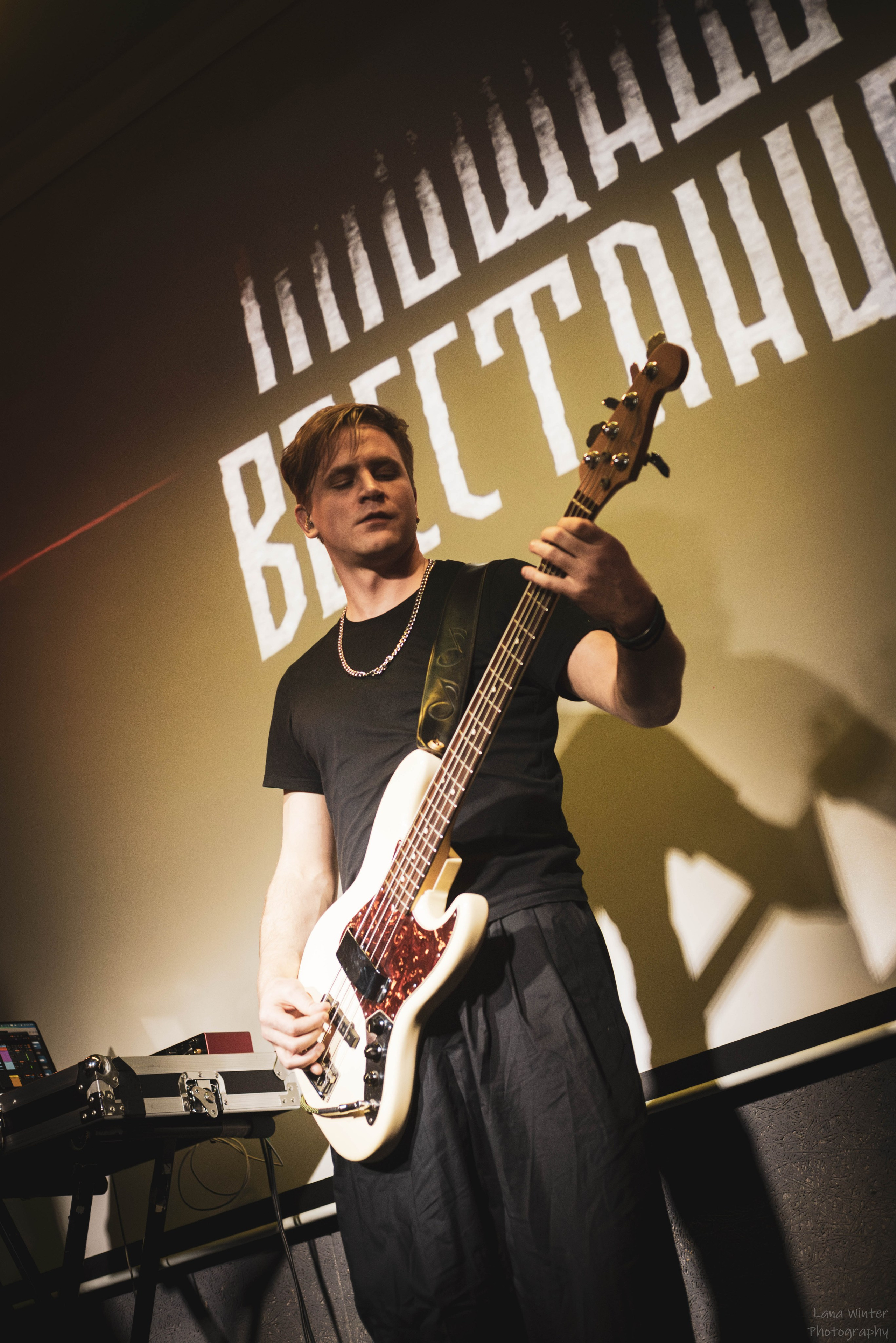 Площадь Восстания (8 марта 2025 года, Москва, клуб Техника Безопасности). Фотограф Светлана Блинова, Москва и Московская область