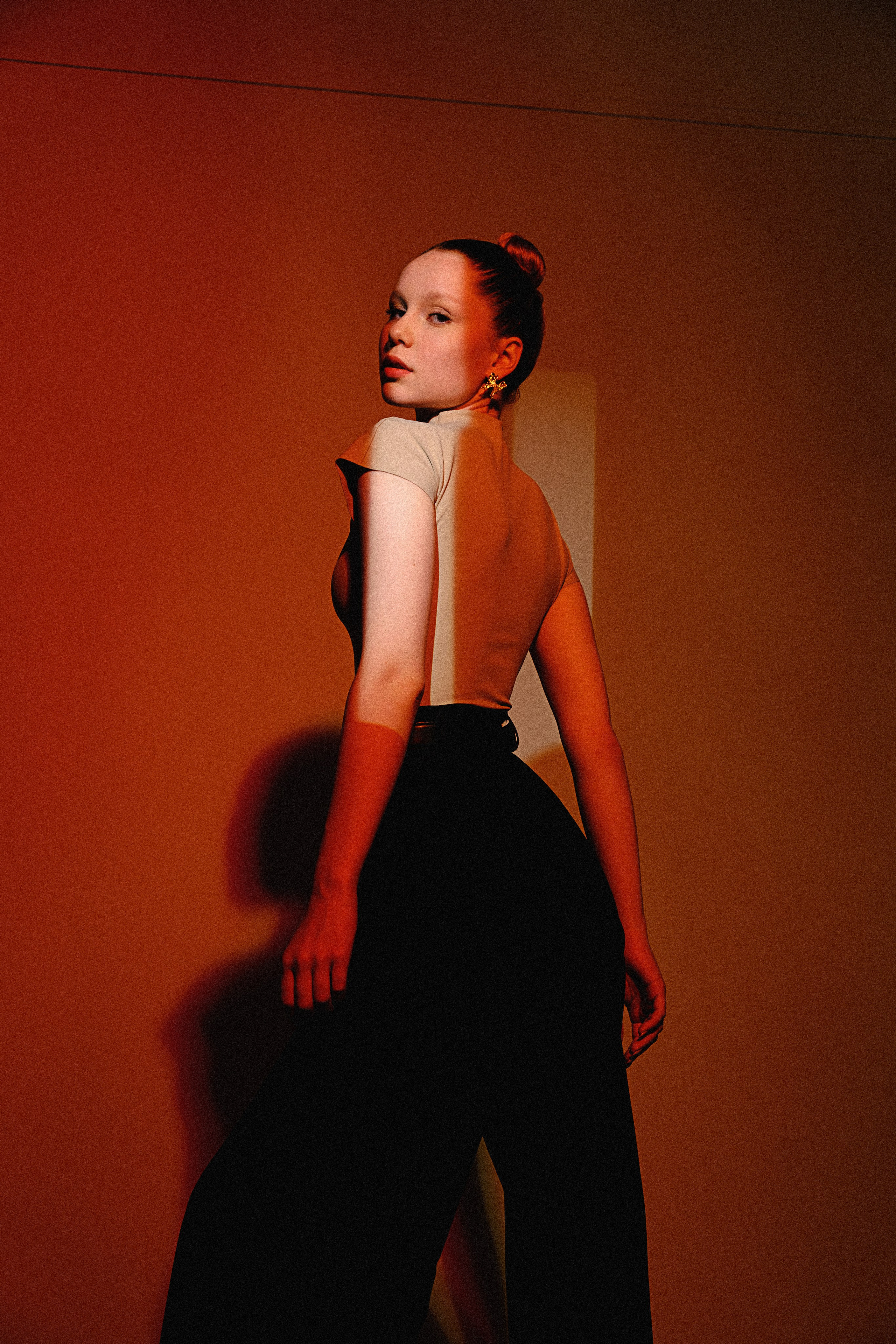 Игра света и цвета в модельных тестах. Фотограф и видеограф в Омск/Москва Сащенко Лера