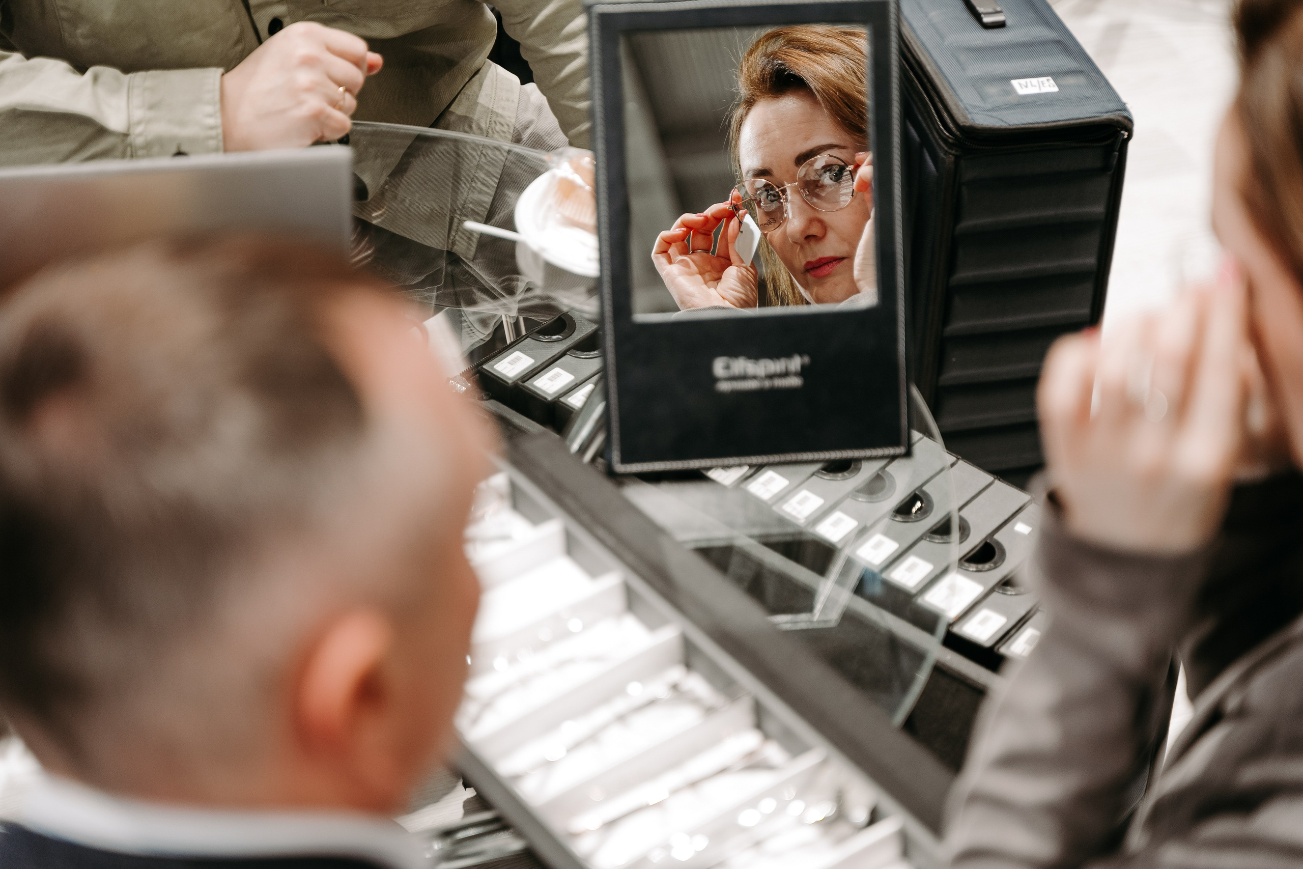 Оптическая_выставка. Репортажный и свадебный фотограф в Москве Рая Небогатова