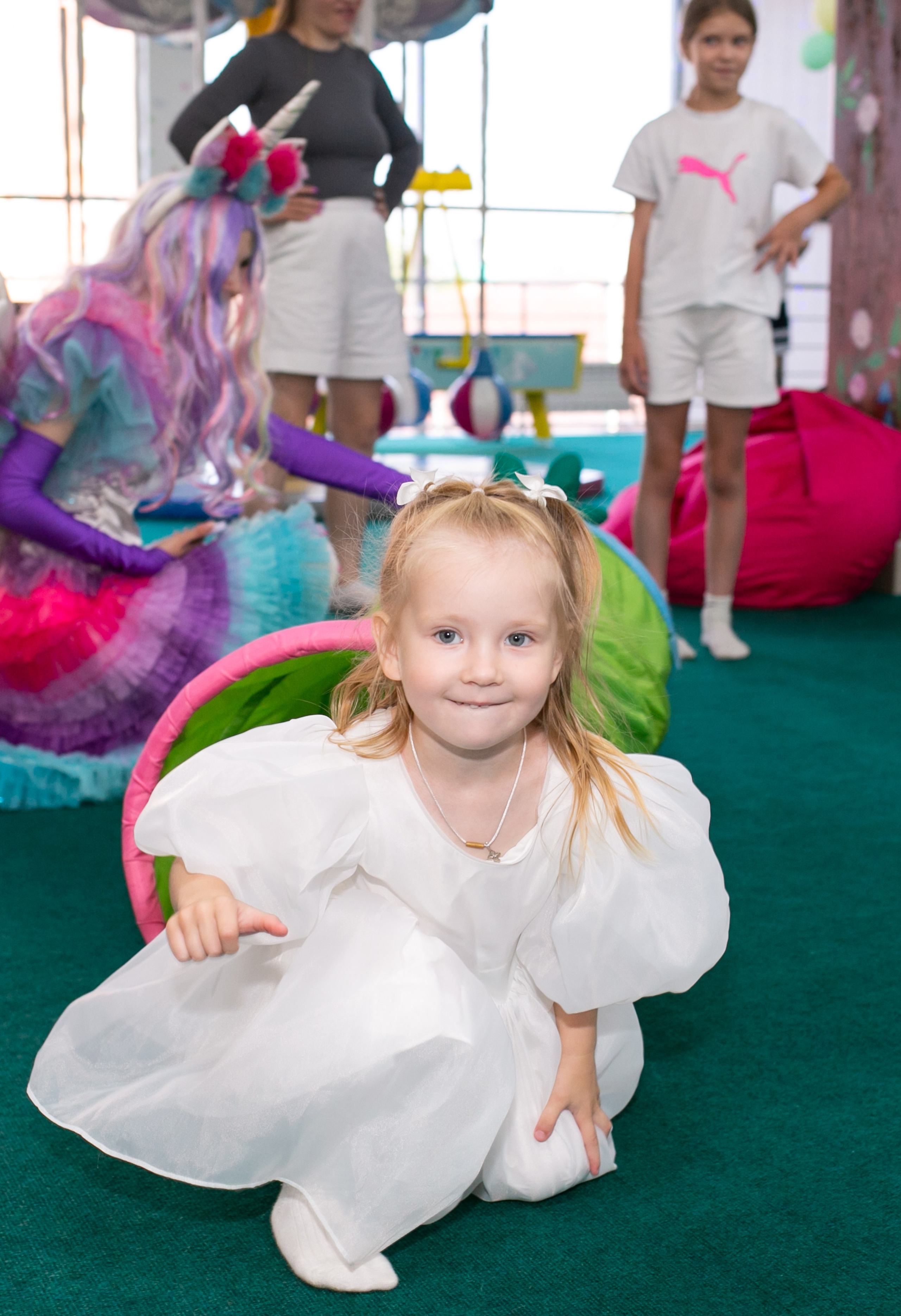 Белый кролик. Единорожка. Фотограф новорожденных и семейный фотограф НСО г. Бердск Марина Львова