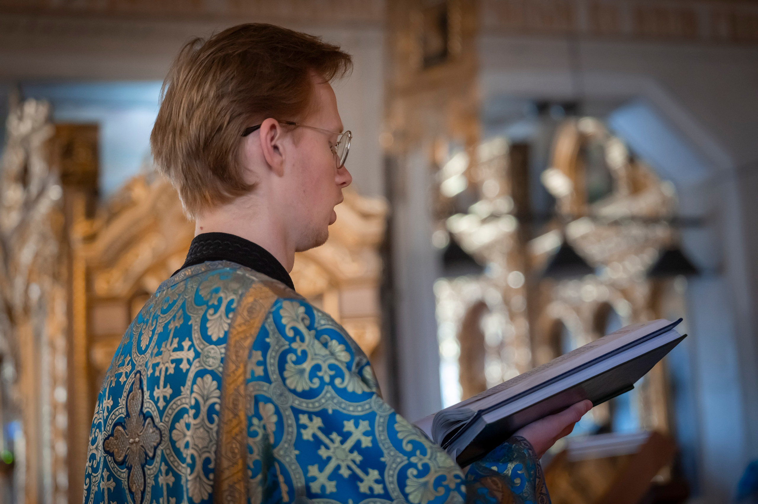 Богородский храм. Благовещение. Божественная Литургия. Антон и Татьяна Денисенко — В храме