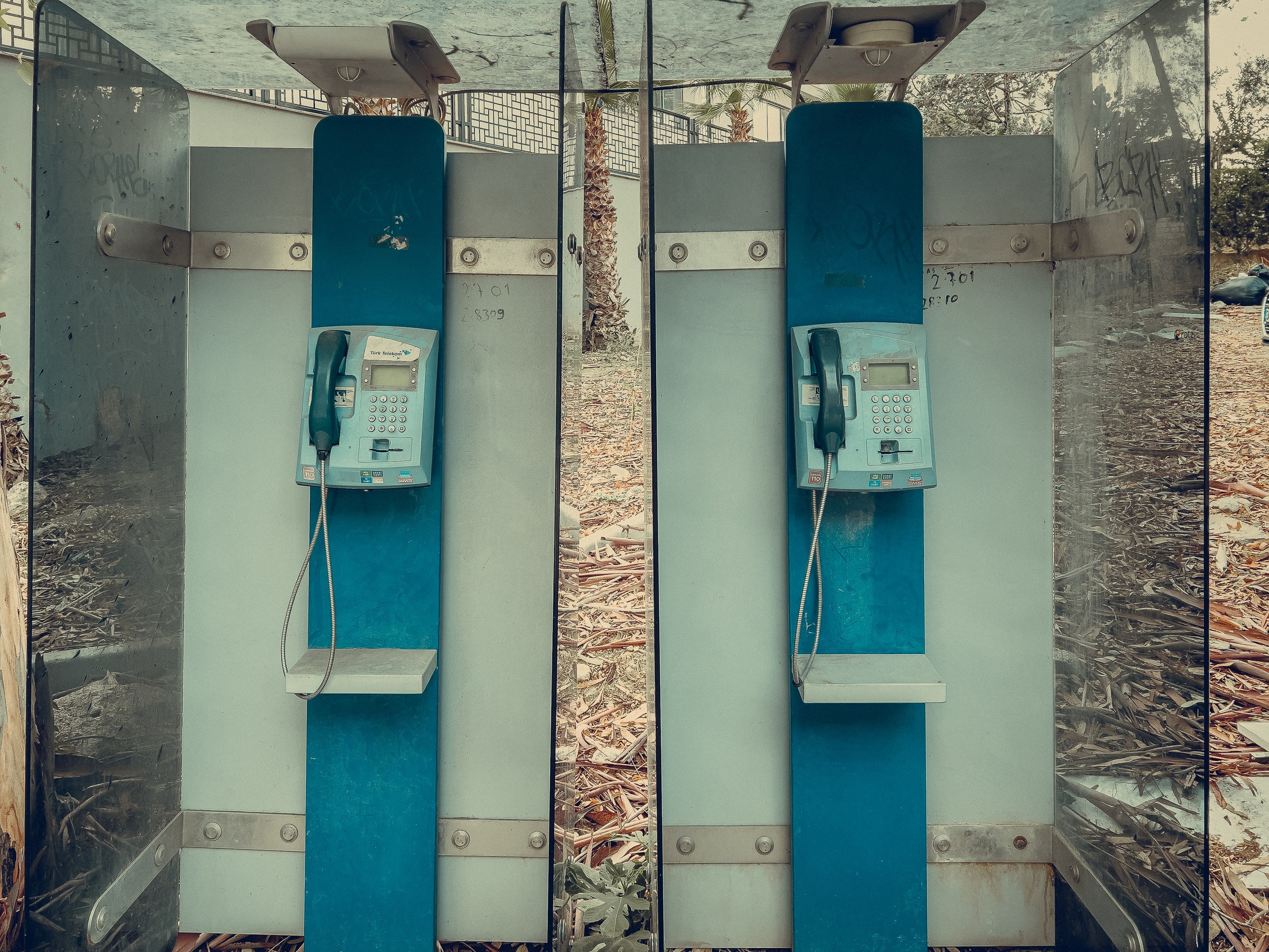 телефонная будка