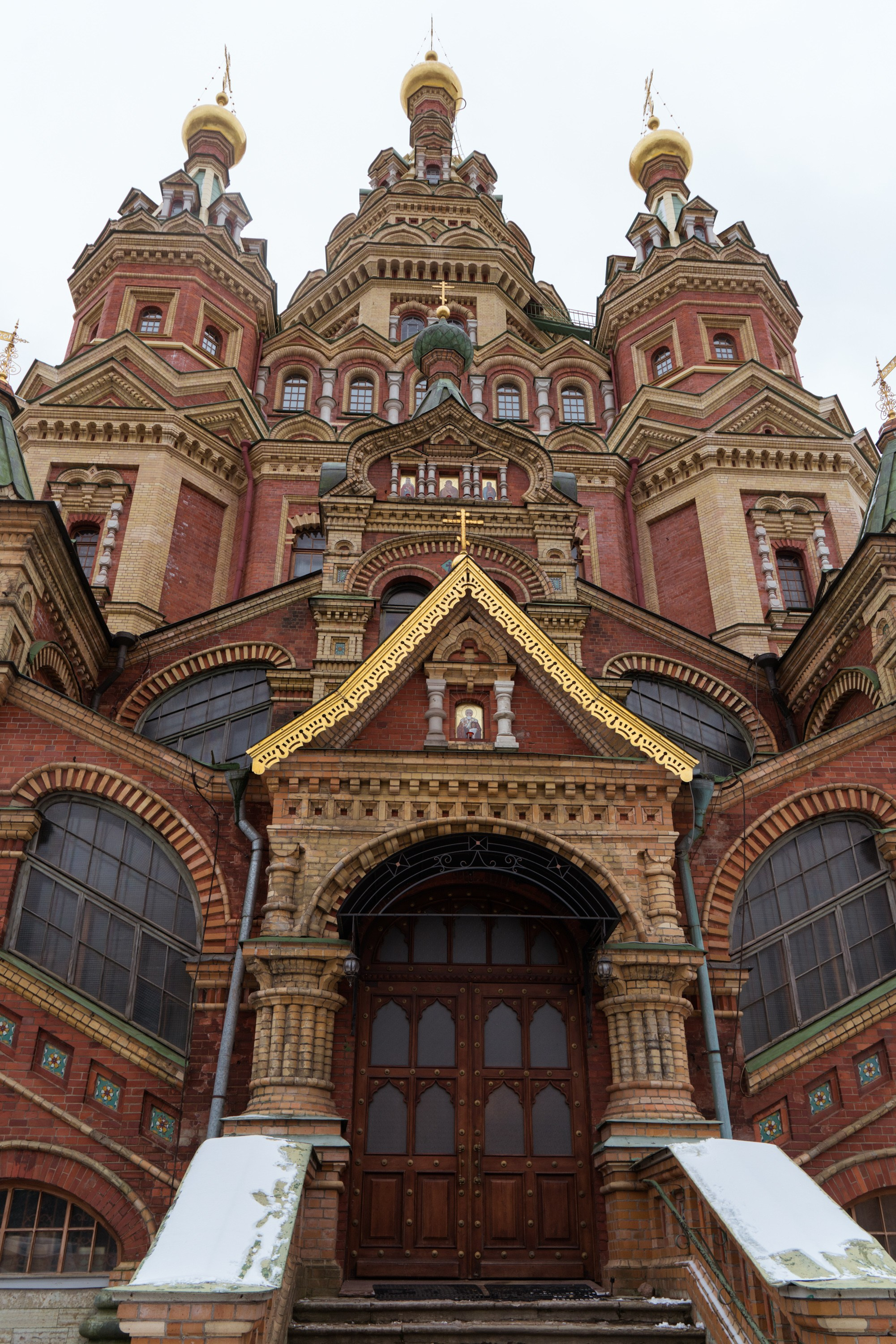 Венчание в храме Петра и Павла в Петергофе. Контент- фотограф, рилсмейкер в Санкт- Петербурге Елена Грие