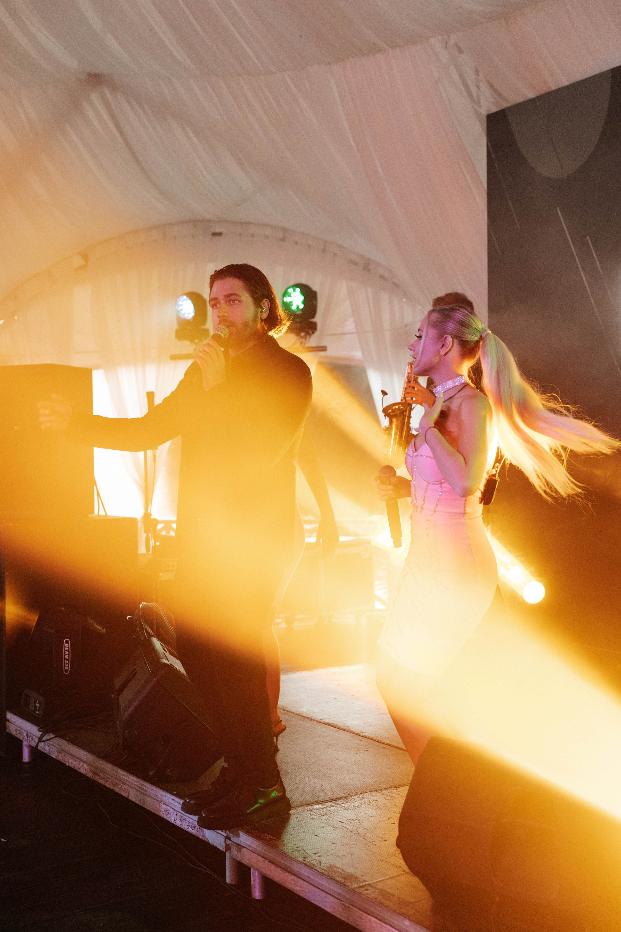 Бери заряд. Свадебный фотограф Москва Александра Аверкова