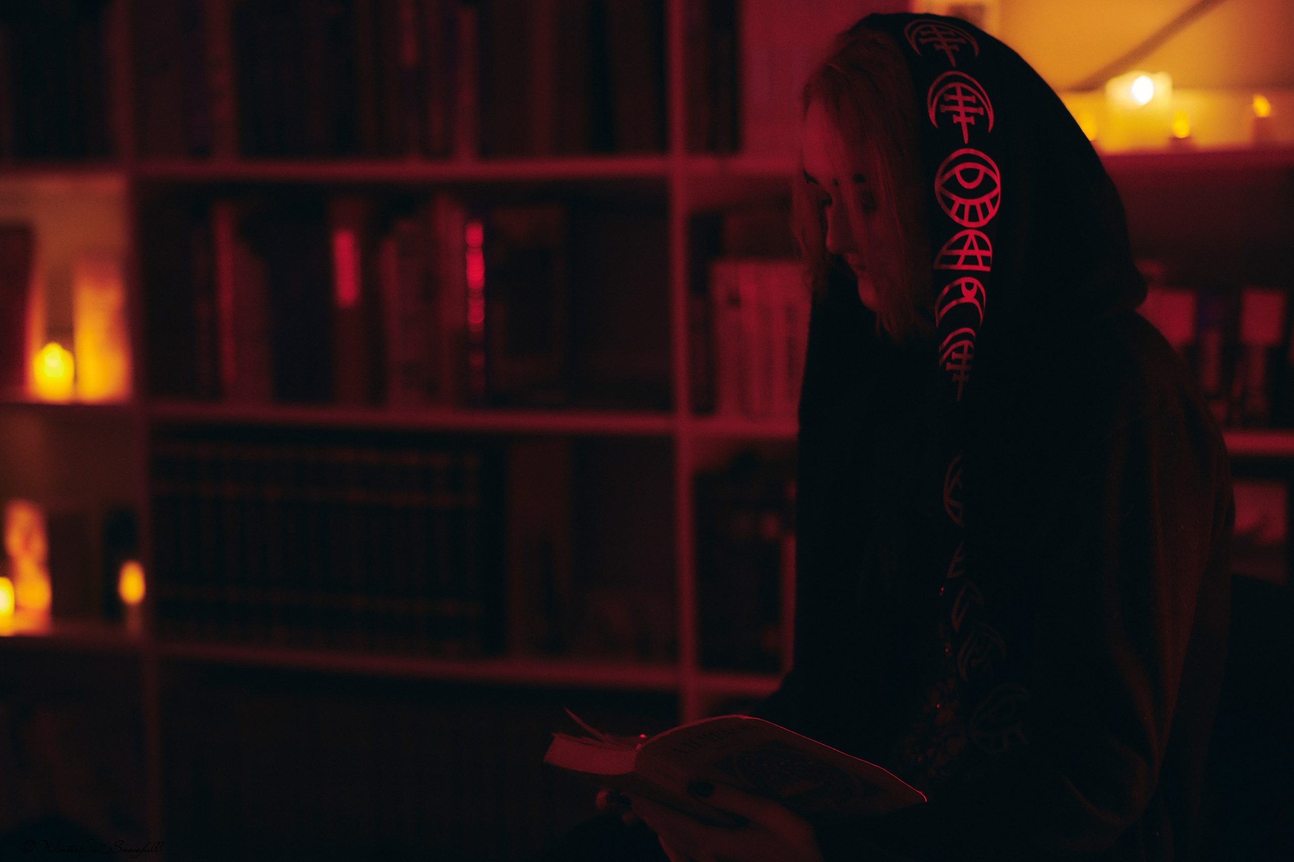 Грань Поэтический вечер. Портретный и репортажный фотограф в Магадане Андрей Нефедов WinterCatPhoto