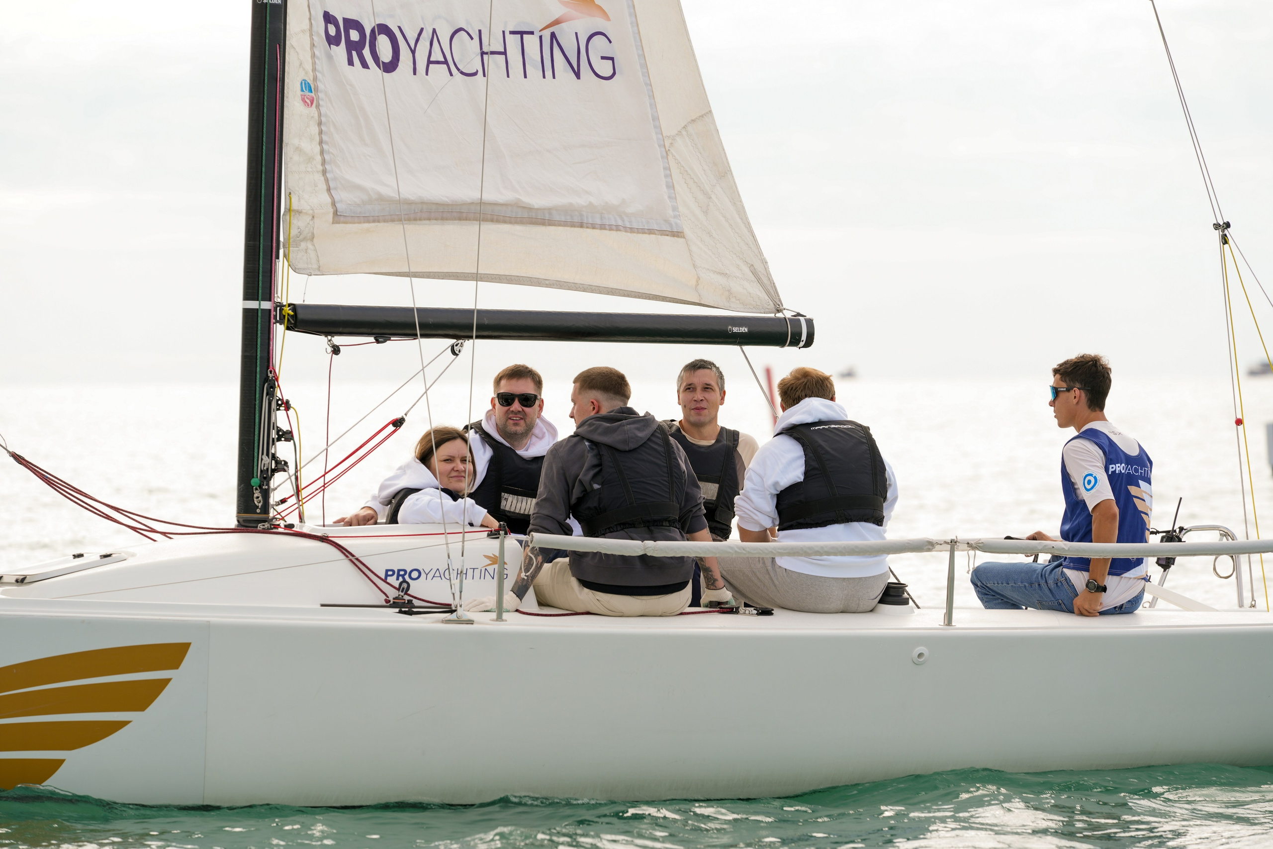 Яхтенная регата для компании Агрегатка. Репортажный фотограф в Красной Поляне и Сочи Павлюченко Екатерина