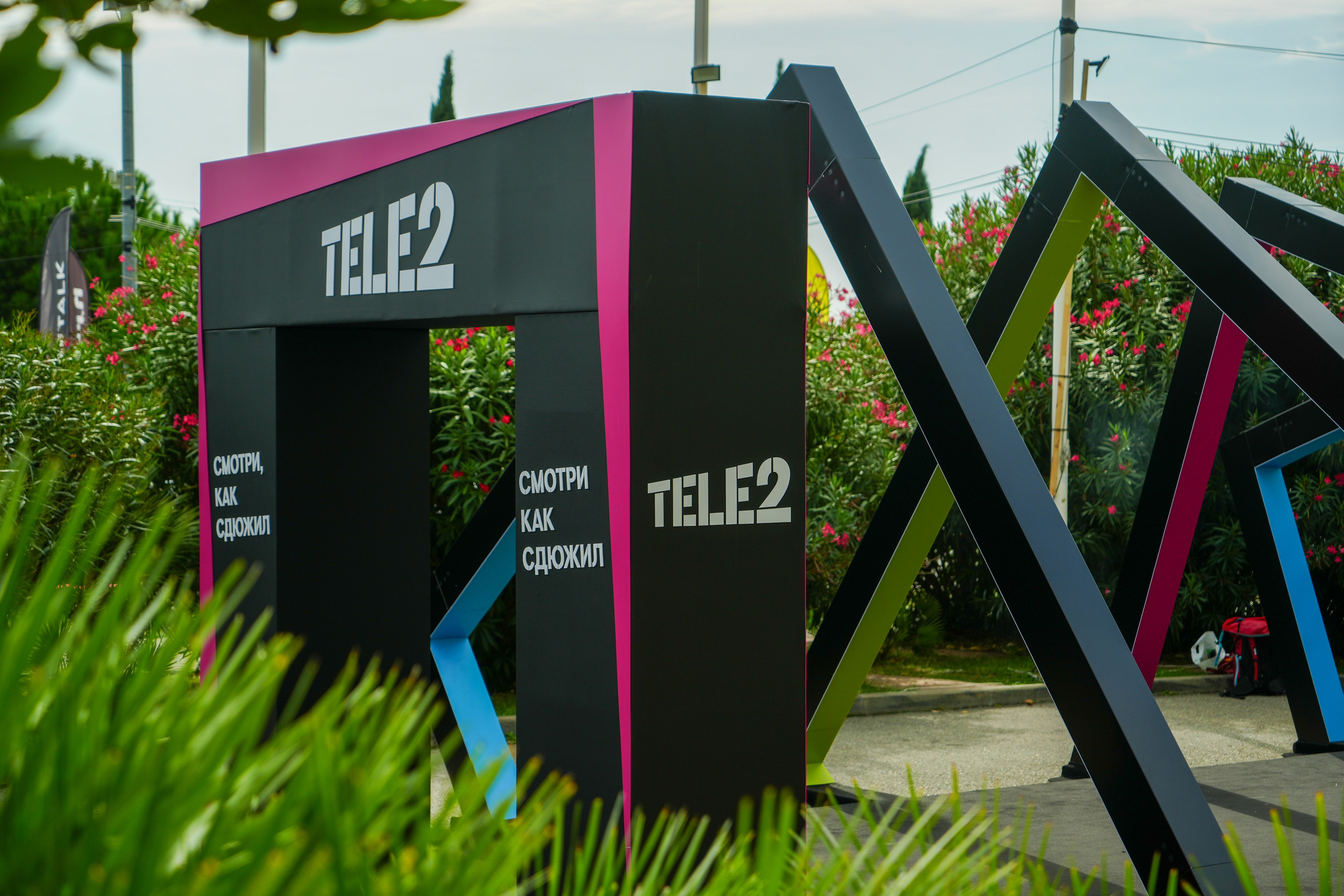 Фотоотчет партнерской интеграции для компании TELE2 на фестивале Ironstar. Репортажный фотограф в Красной Поляне и Сочи Павлюченко Екатерина