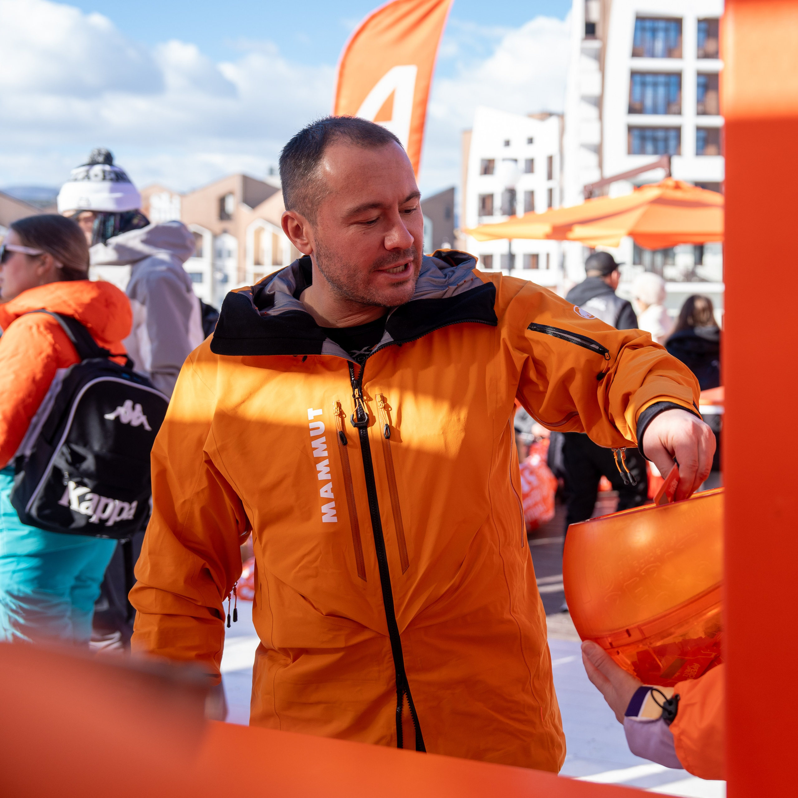 Фотоотчет партнерской интеграции Aperol Spritz на Роза Фест 2025. Репортажный фотограф в Красной Поляне и Сочи Павлюченко Екатерина