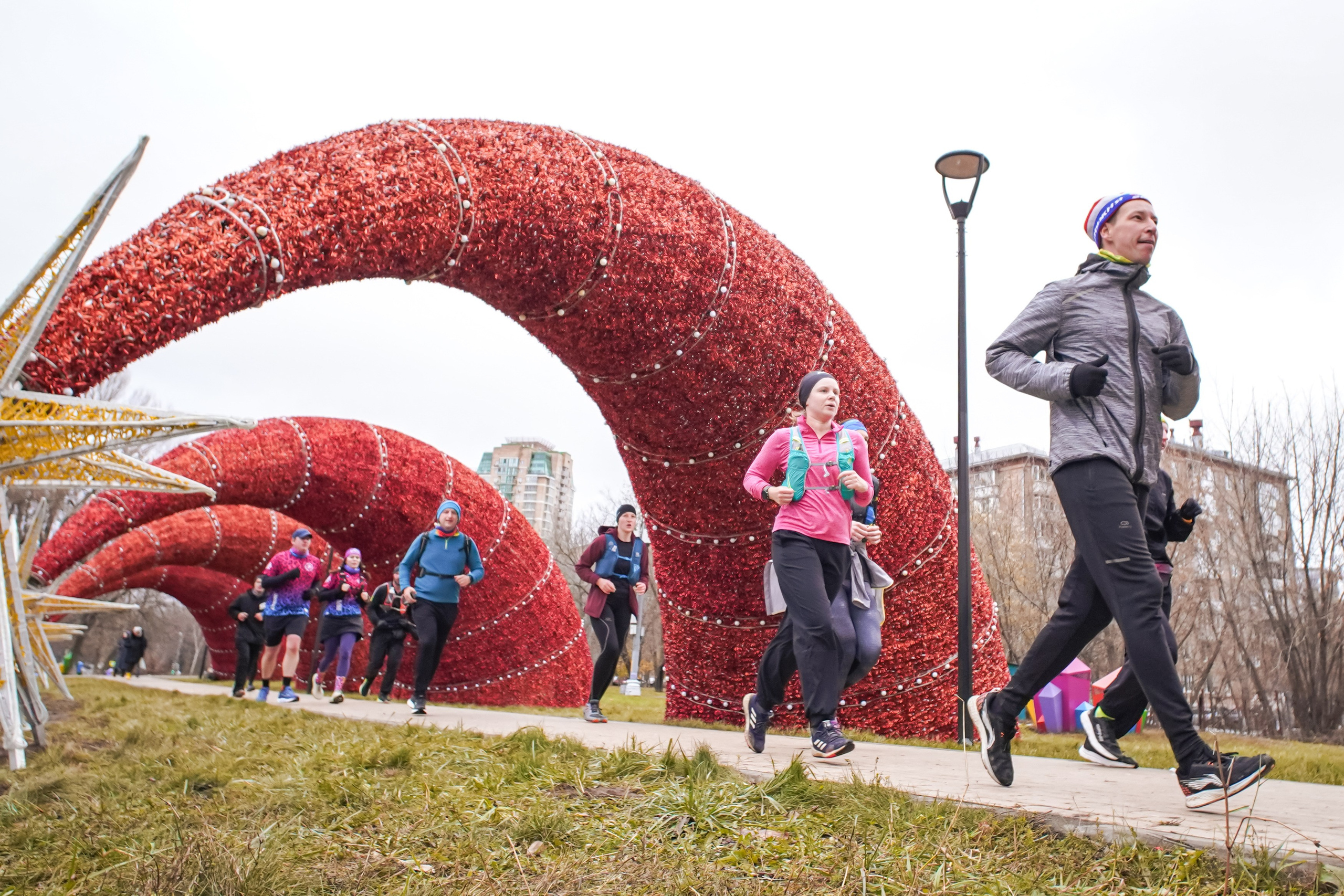 #марафонудома #яuzarun 2024 2-я петля, группа 6:30. Роман Капилюшов. Бег. Фото. Видео. г. Люберцы