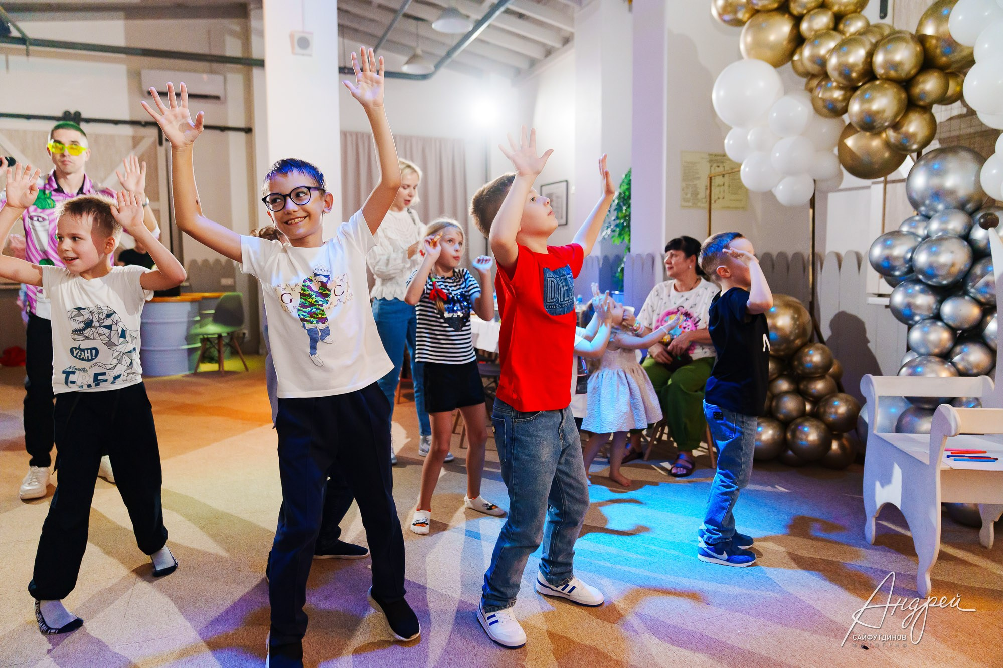 День Рождения Лёши. Лофт «Стрелка». Свадебный и семейный фотограф в Ростове-на-Дону. Андрей Сайфутдинов