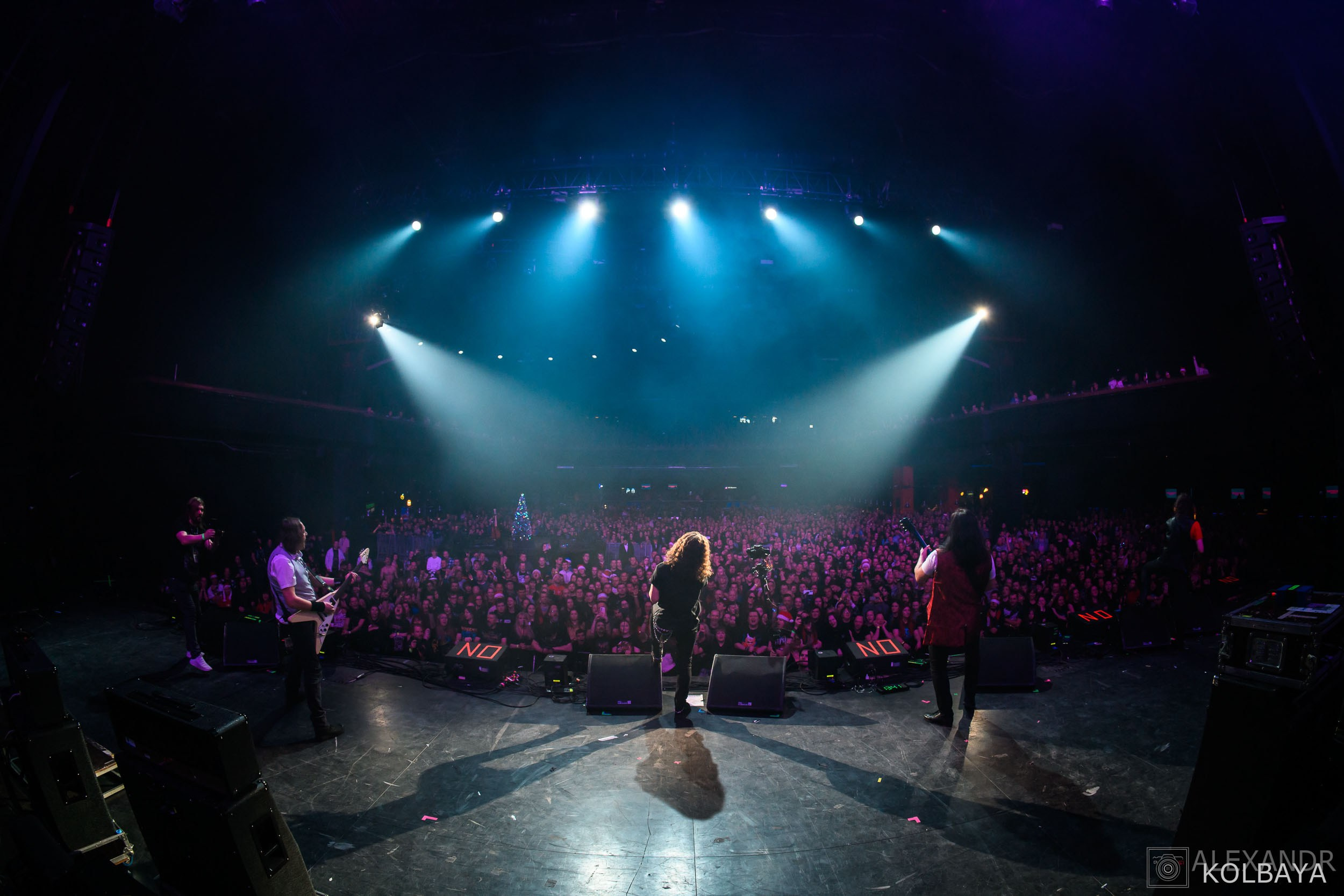 Фоторепортаж с Метал-Елки 2026. Концертный и театральный репортажный фотограф в Москве Александр Колбая