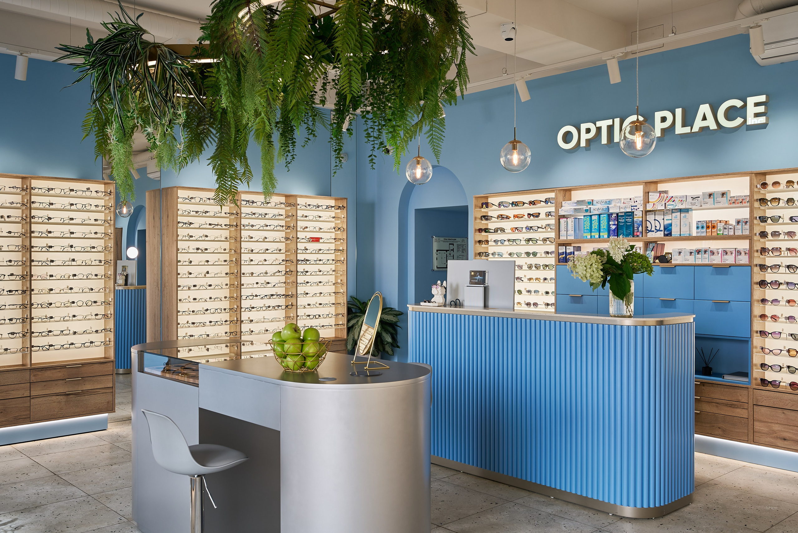 Небесно-голубой и капибара: оптика в Москве (Публикация My Decor). Бояршинов Антон Интерьерный фотограф/видеограф Москва