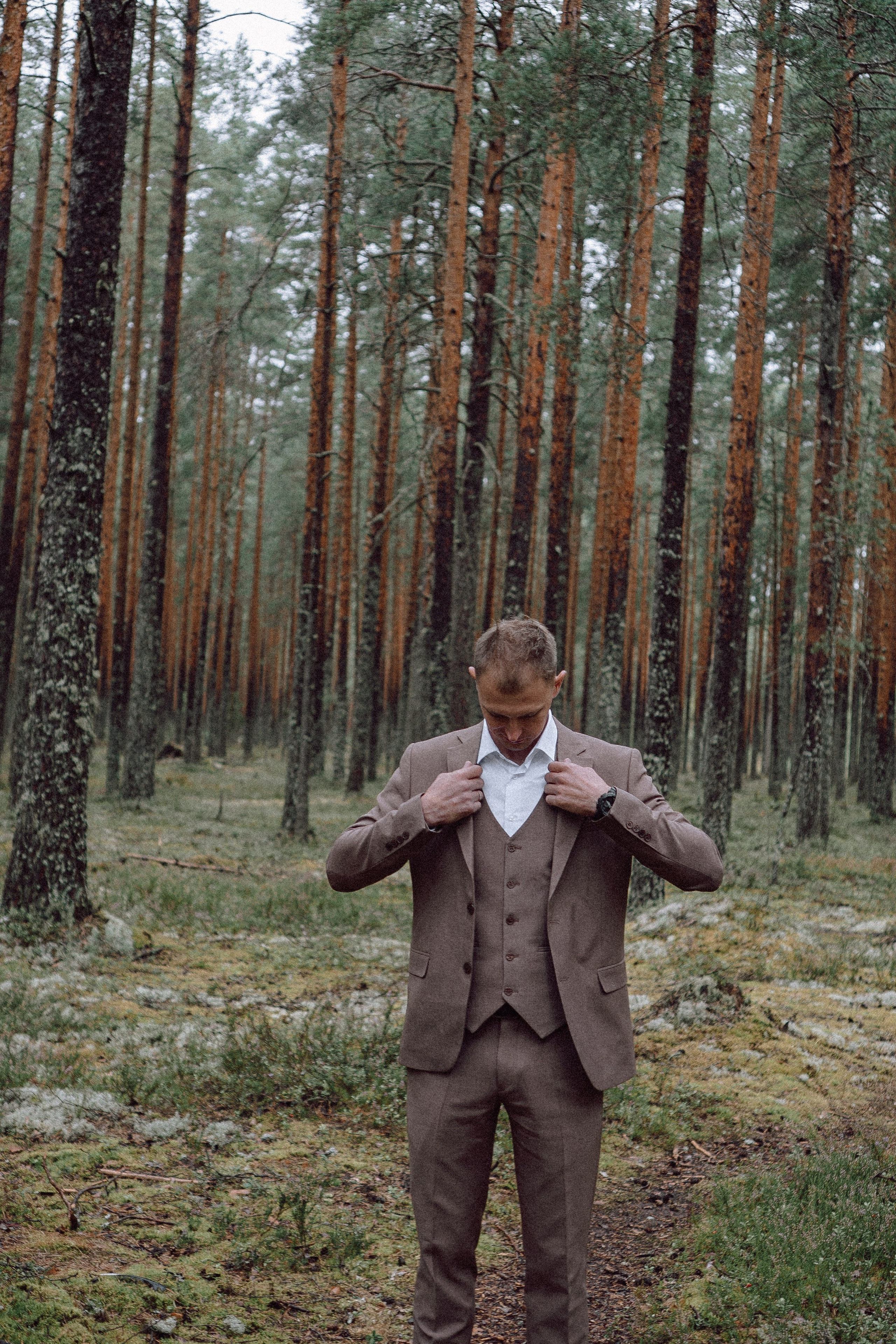 СВАДЕБНАЯ ФОТОСЕССИИЯ ПАРЫ В ГОРОДЕ ПРИОЗЕРСК В СОСНОВОМ ЛЕСУ И С ПИКАПОМ. Профессиональный фотограф, Санкт-Петербург — Виктория Богомолова