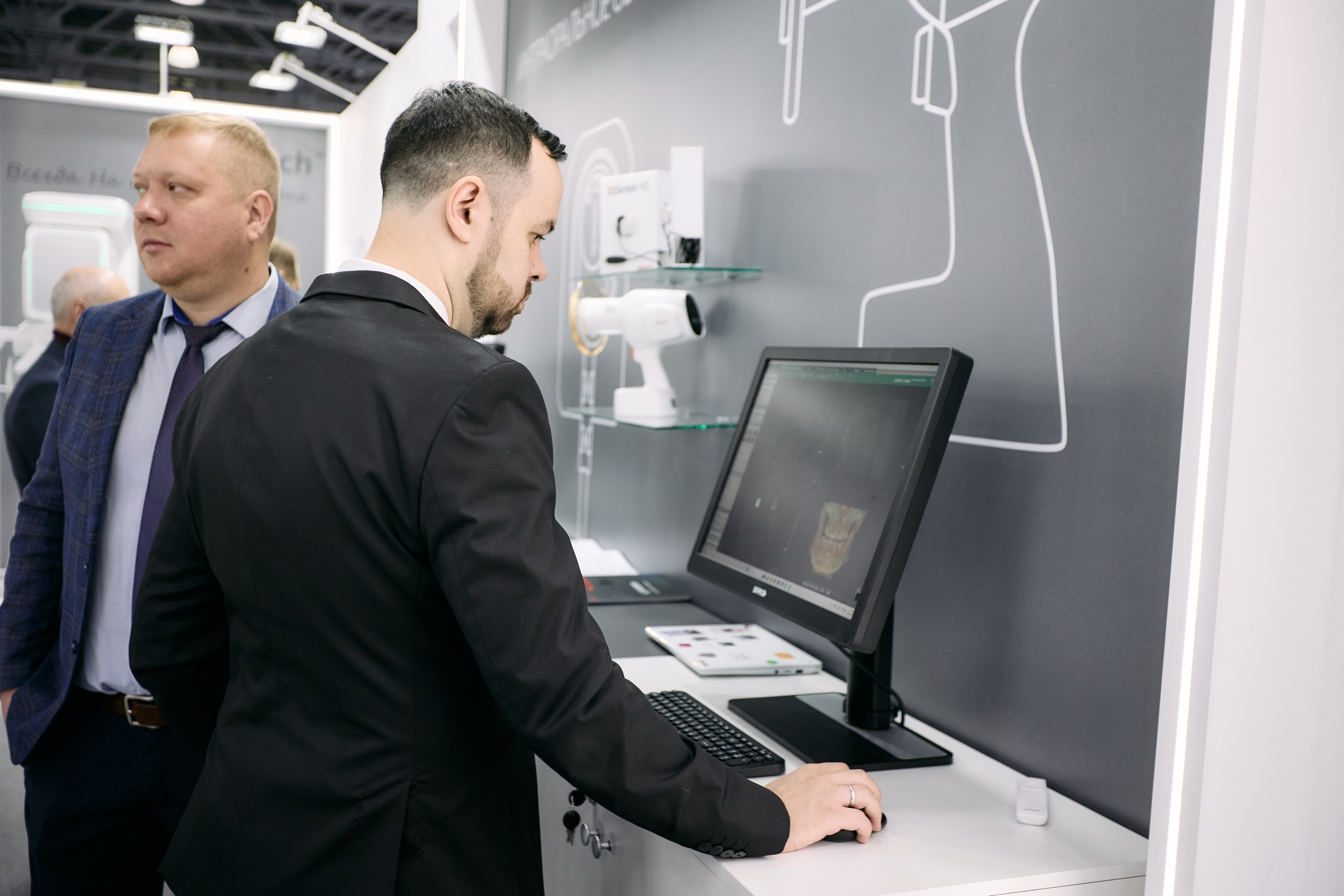 Дентал Салон 2026: Vatech. Свадебный и репортажный фотограф Дмитрий Кононенко