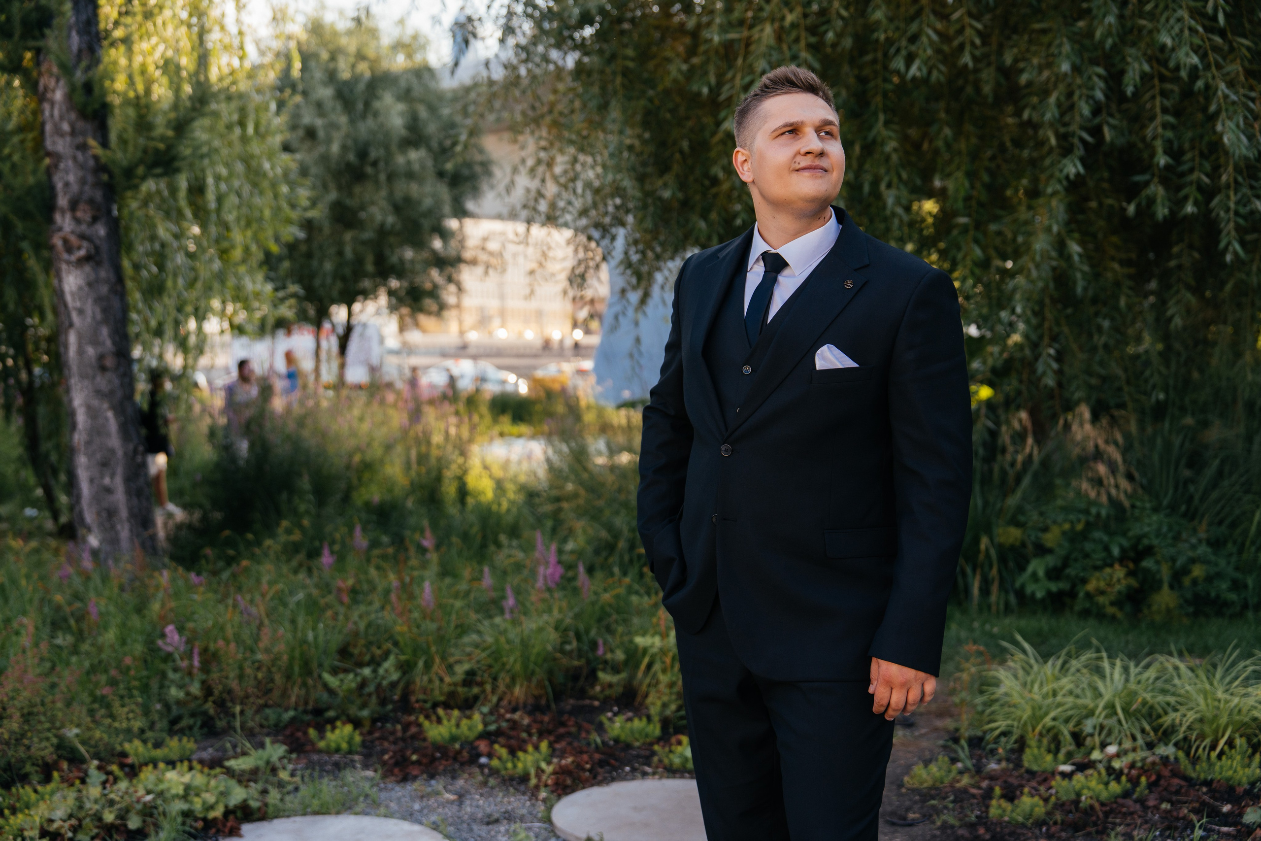 Свадебная фотосессия в Москве у высотки на Котельнической набережной. Свадебный фотограф в Москве Анна Полушина