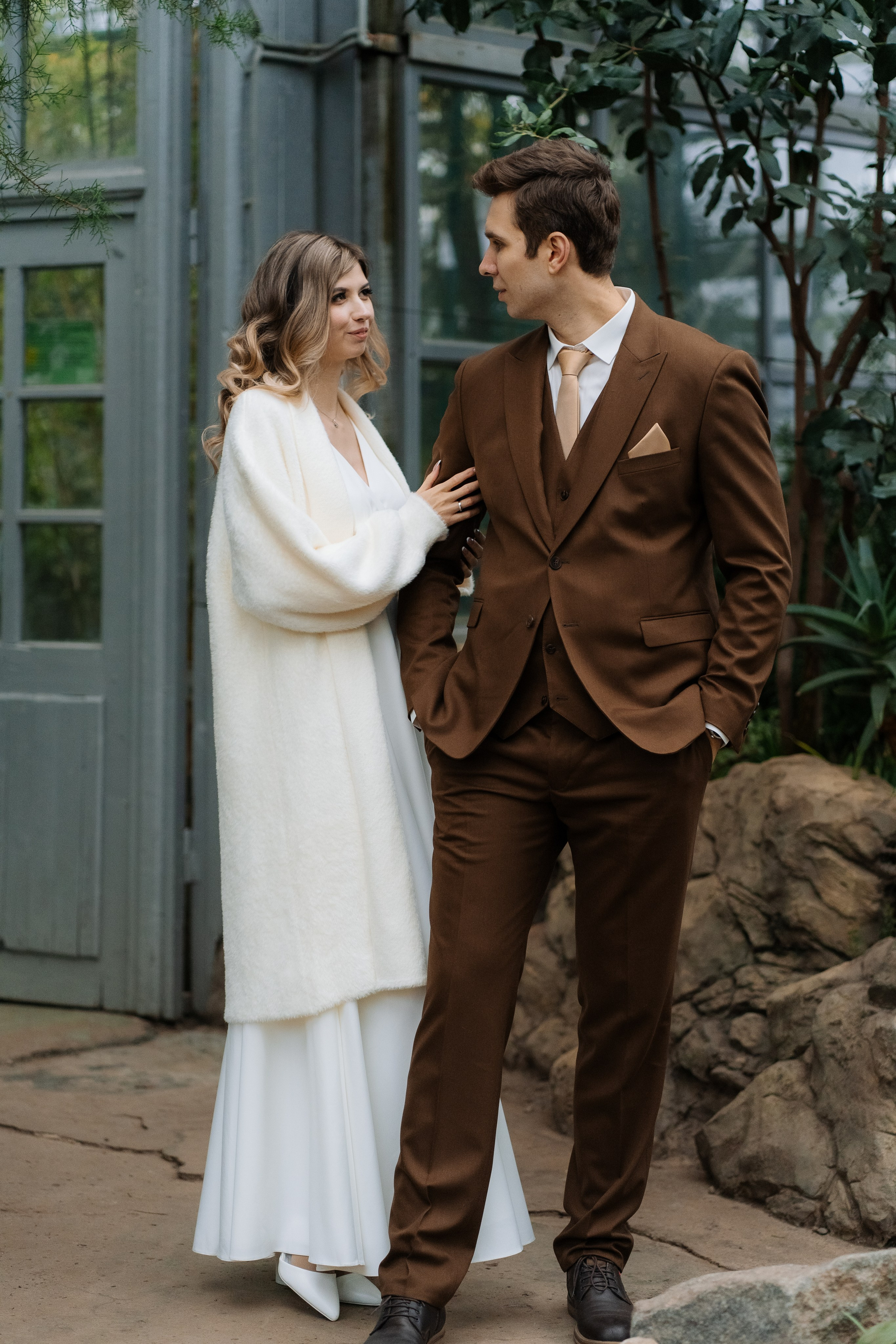 Свадебная фотосессия в оранжерее, Москва. Свадебный фотограф в Москве Анна Полушина