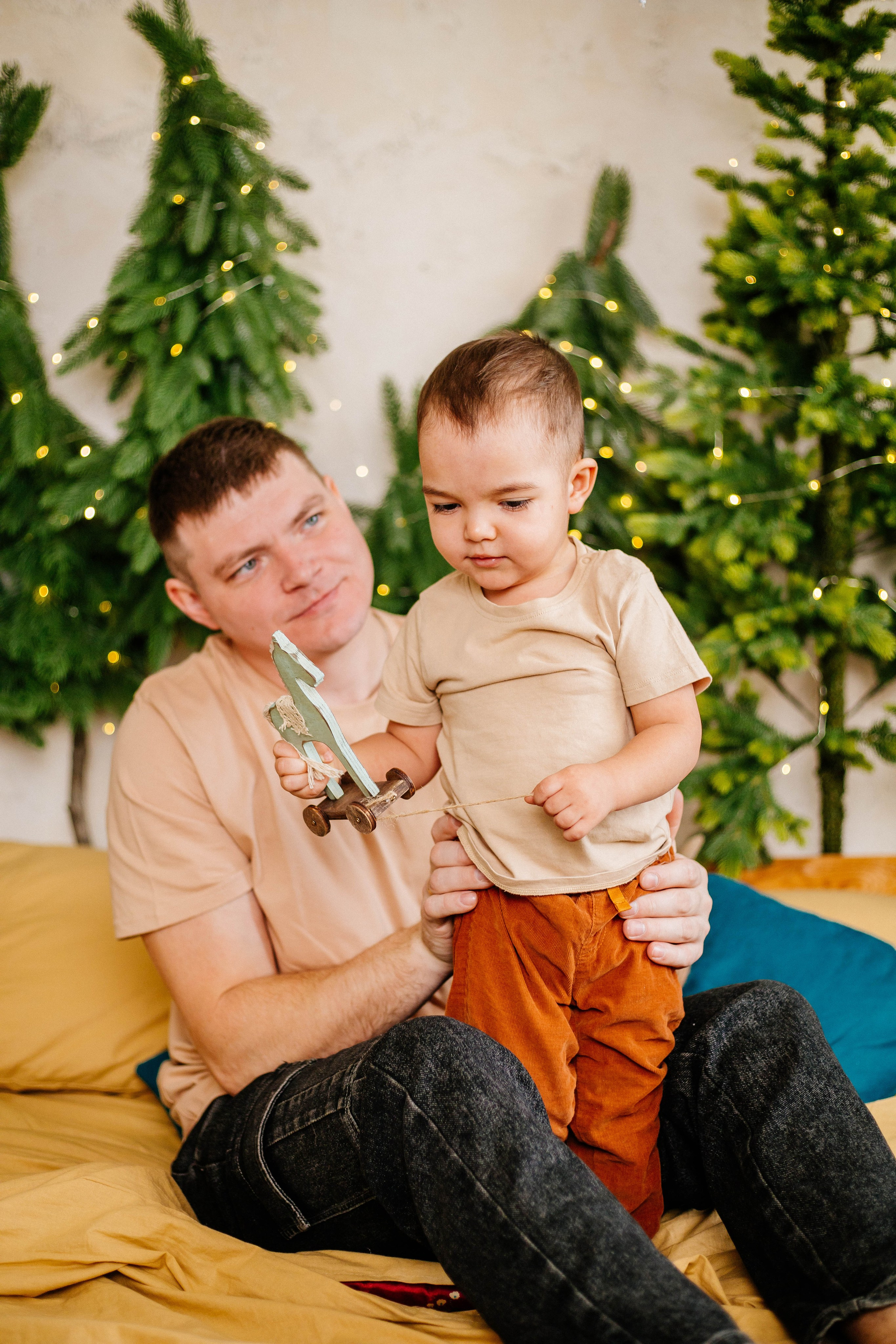 Лев с семьей. Рыжова Тамара