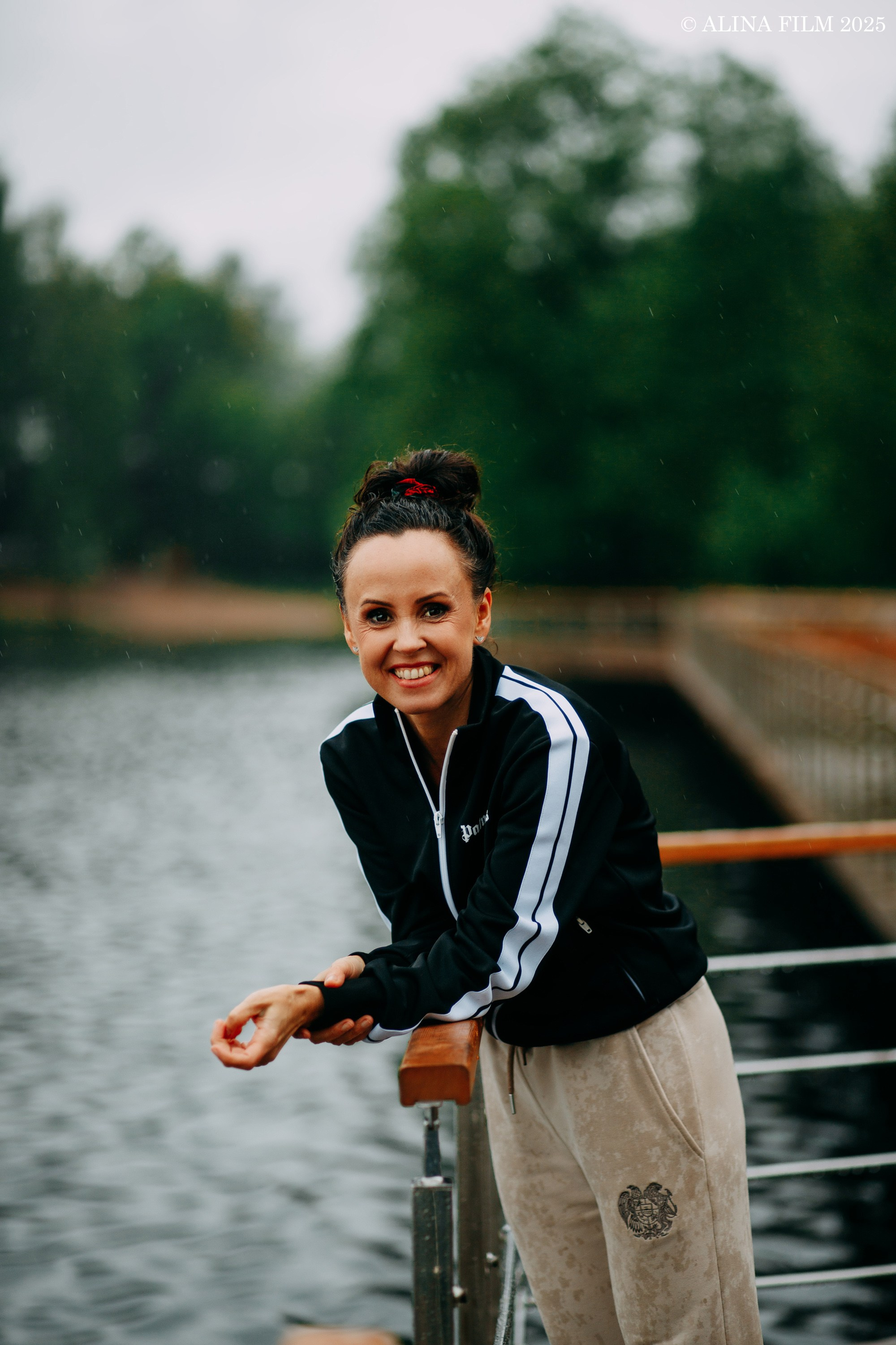 Фотосессия в дождь на Озерках. Фотограф в Санкт-Петербурге Alina Film