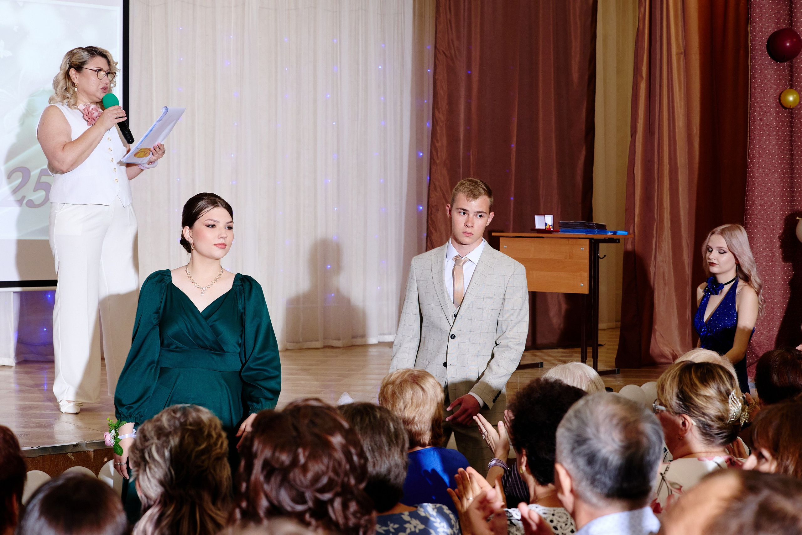 Выпускной 35 Сош. Фотограф Выпускные альбомы Таганрог Сергей Коробченко