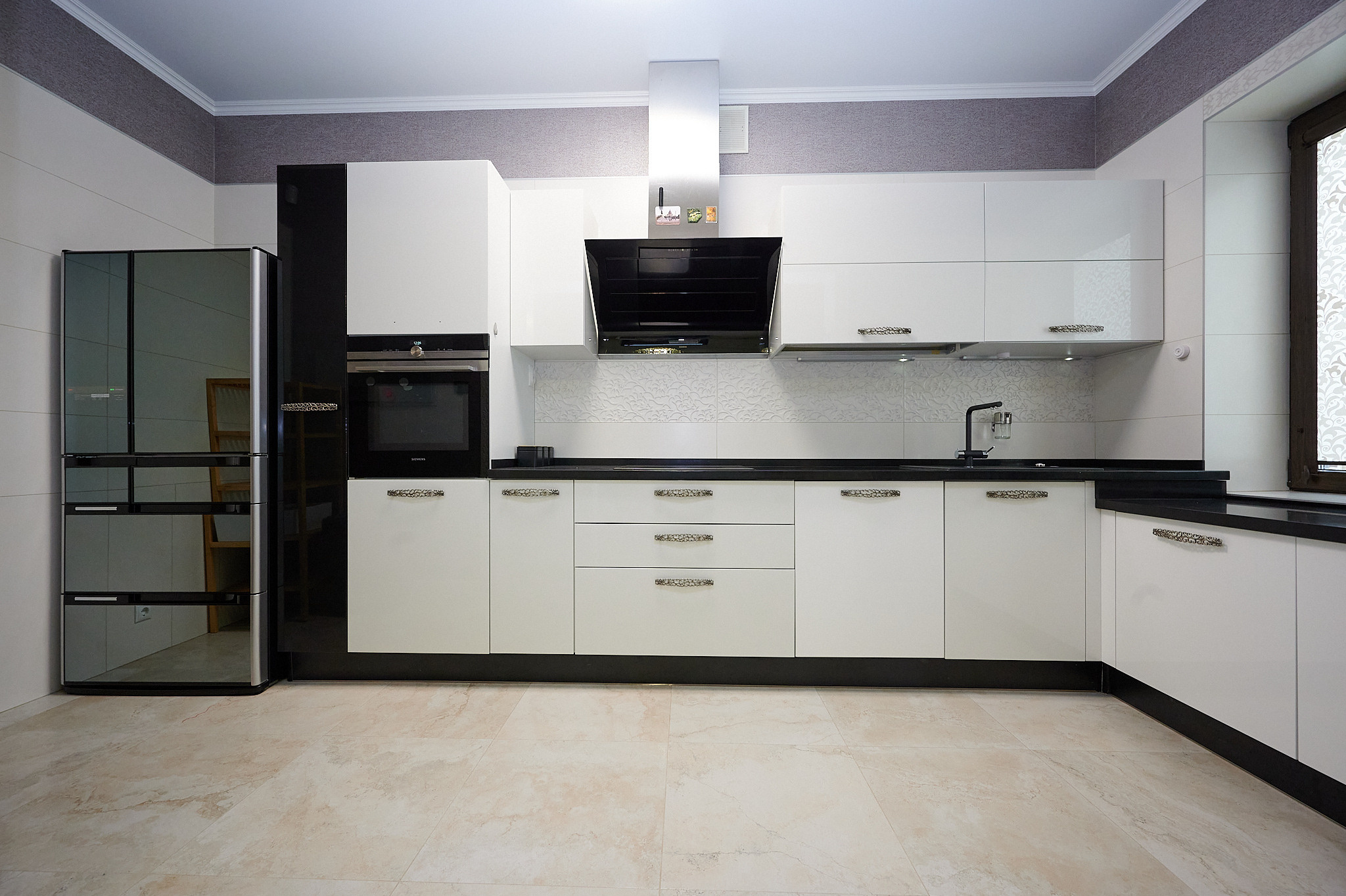 белый кухонный шкаф 