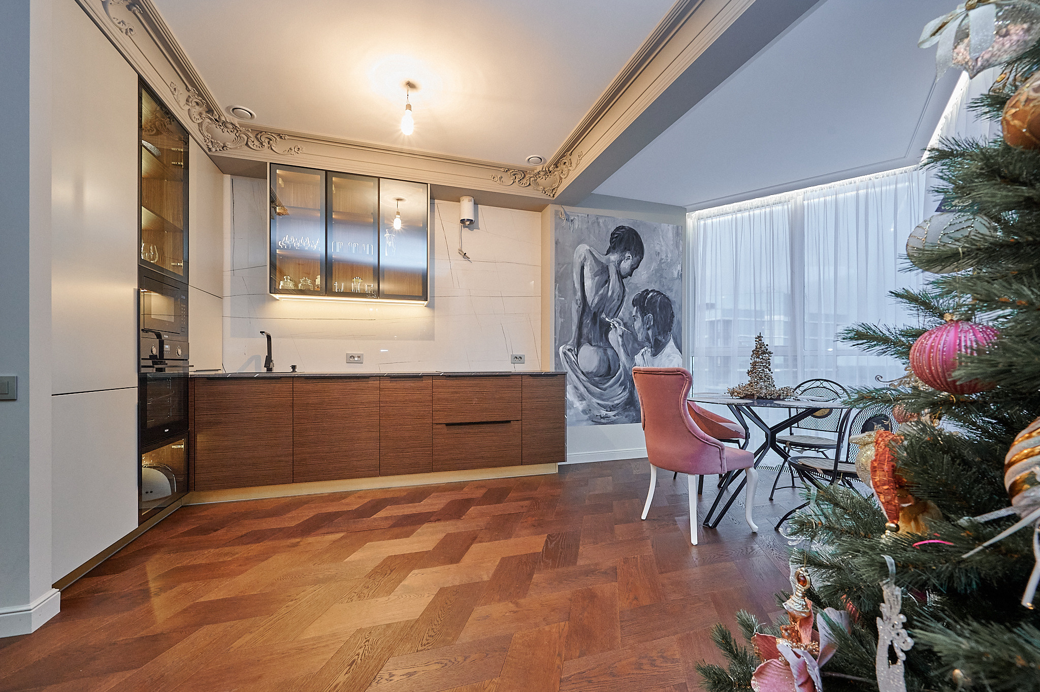 бело коричневые шкафы 