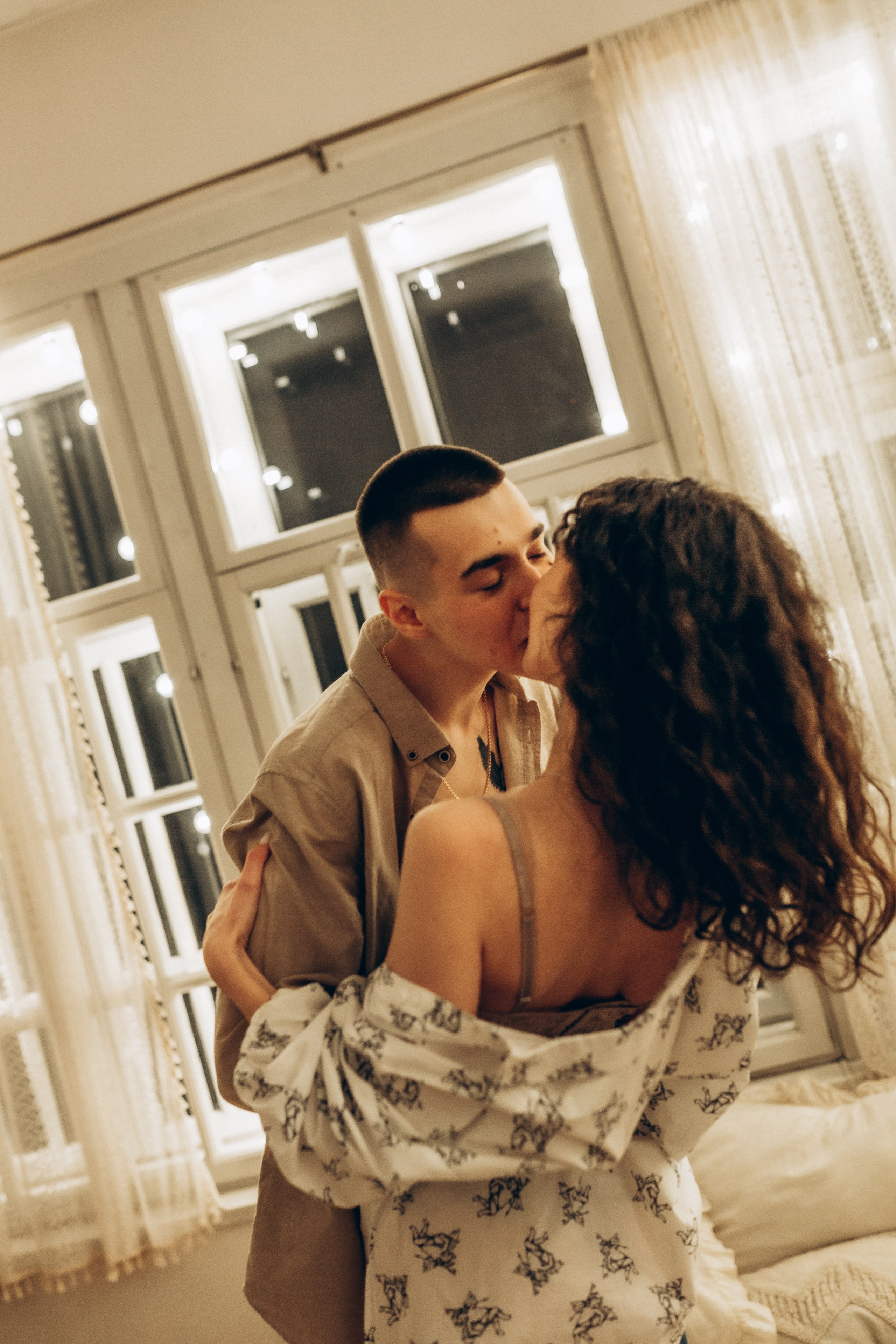 LoveStory Никита и Лиза в студии. Фотограф Санкт-Петербург Князева Елизавета