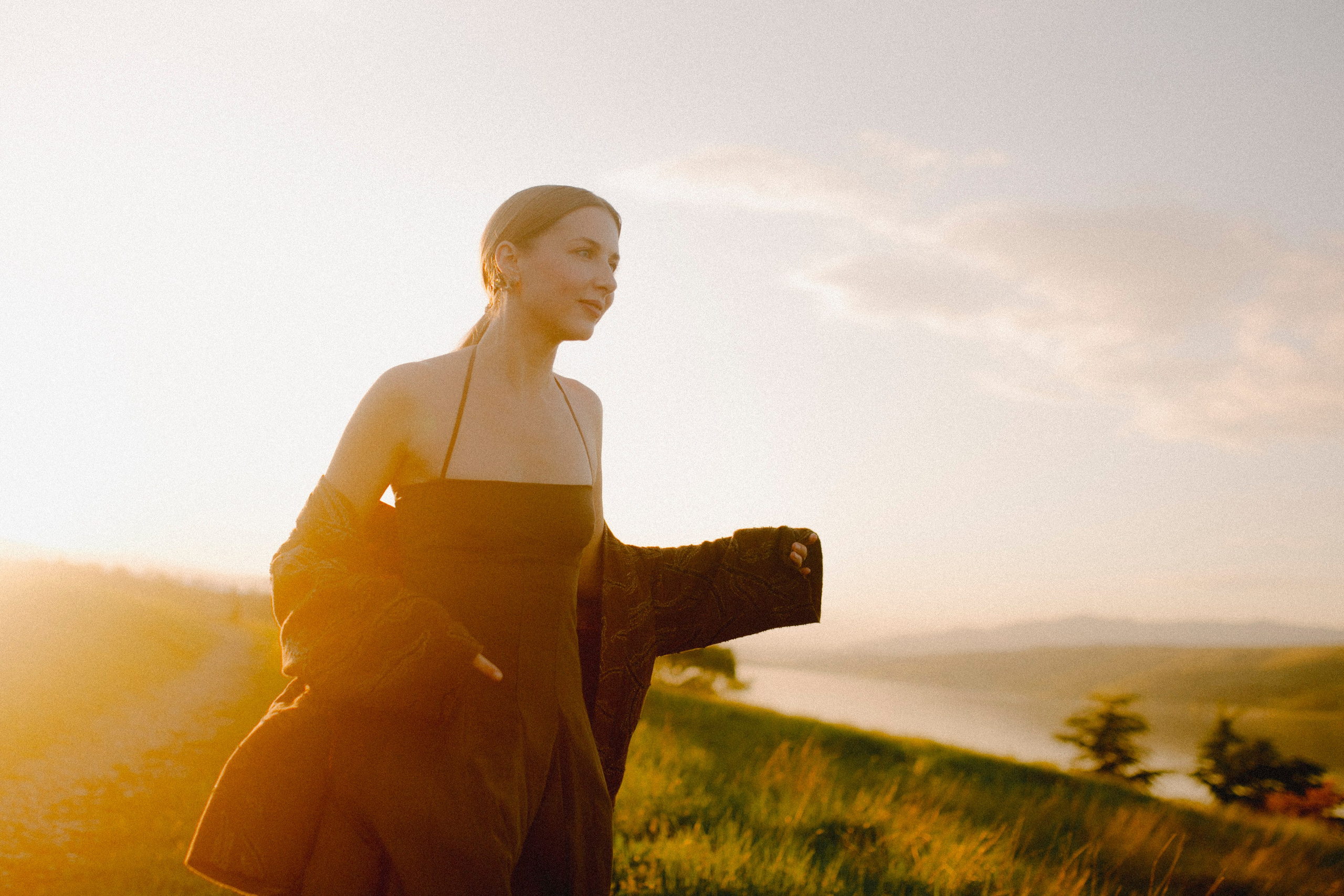 Evening with Jen at Tbilisi sea. Alex&Polly | Wedding & Family Photographer Tbilisi